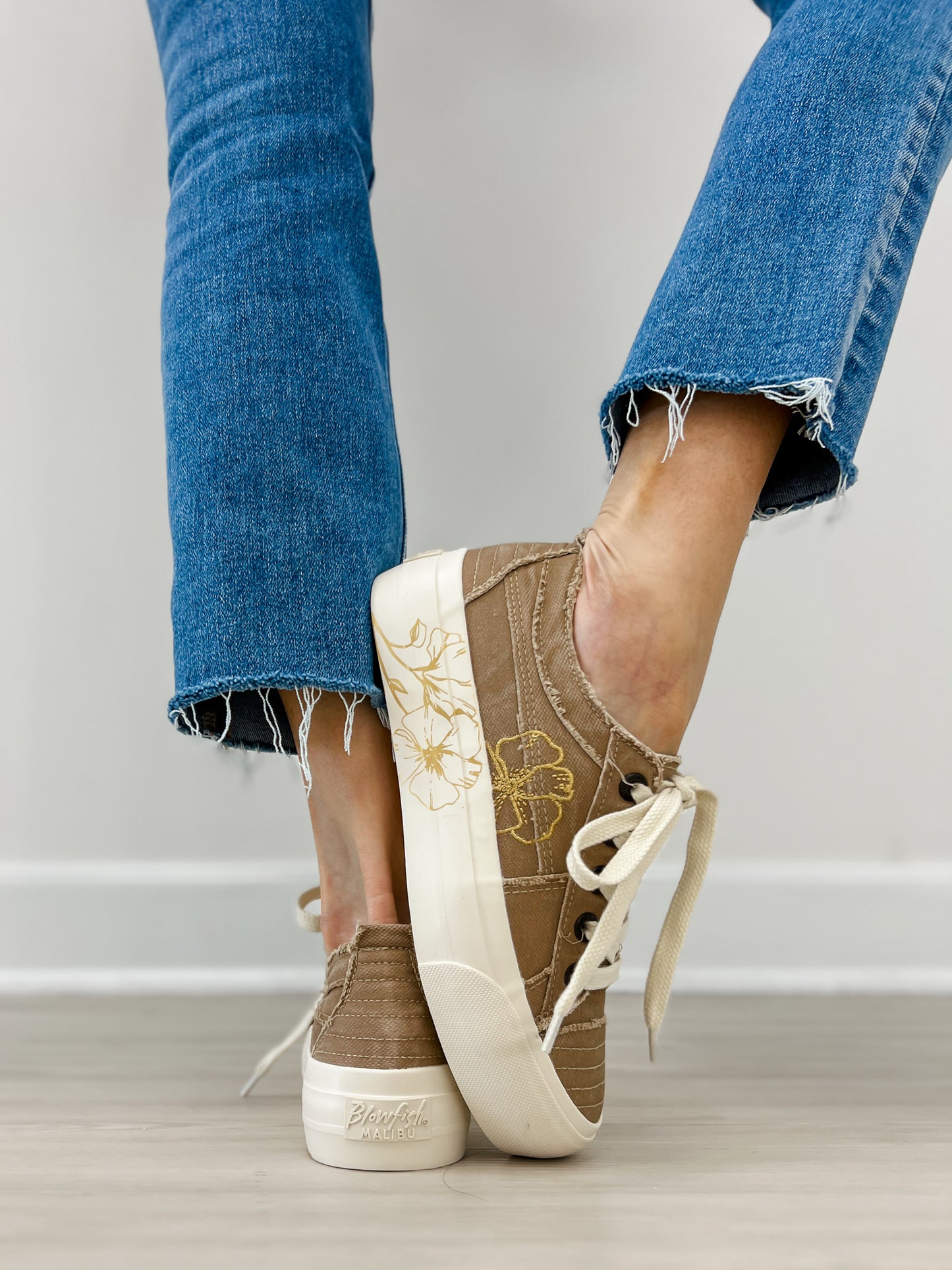 Blowfish Tennis Shoes Sadie Sun 10 in Desert Khaki