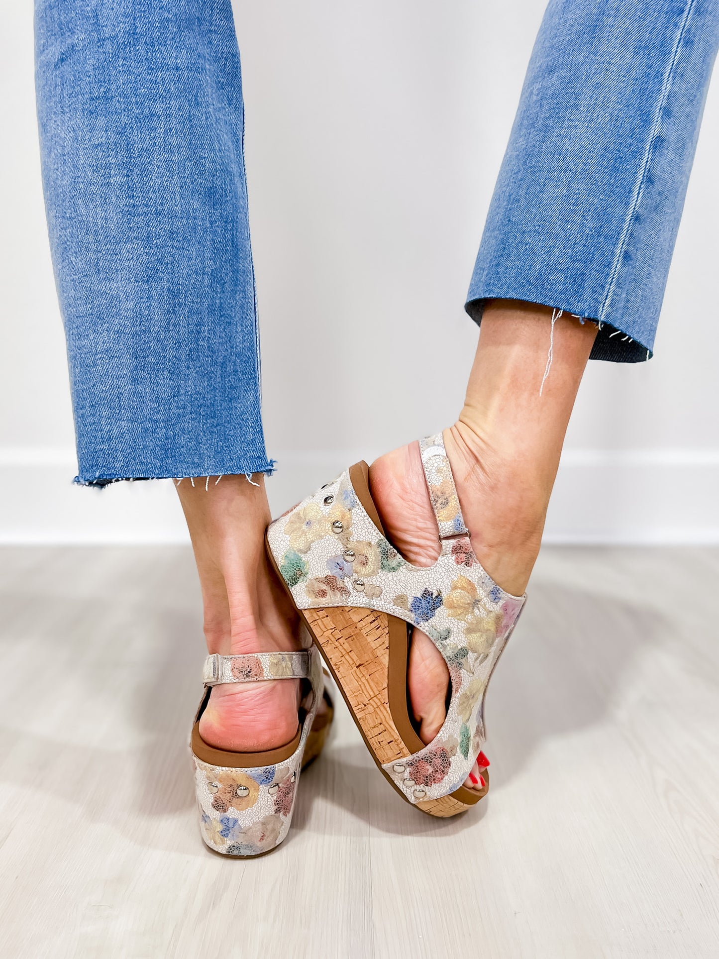 Corkys Carley Wedges in Putty Washed Flower