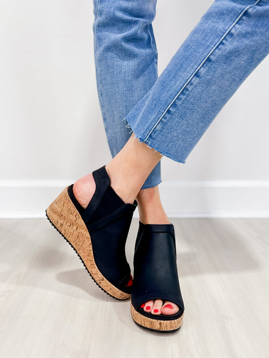 Corkys Easy Now Wedges in Black Oil PU