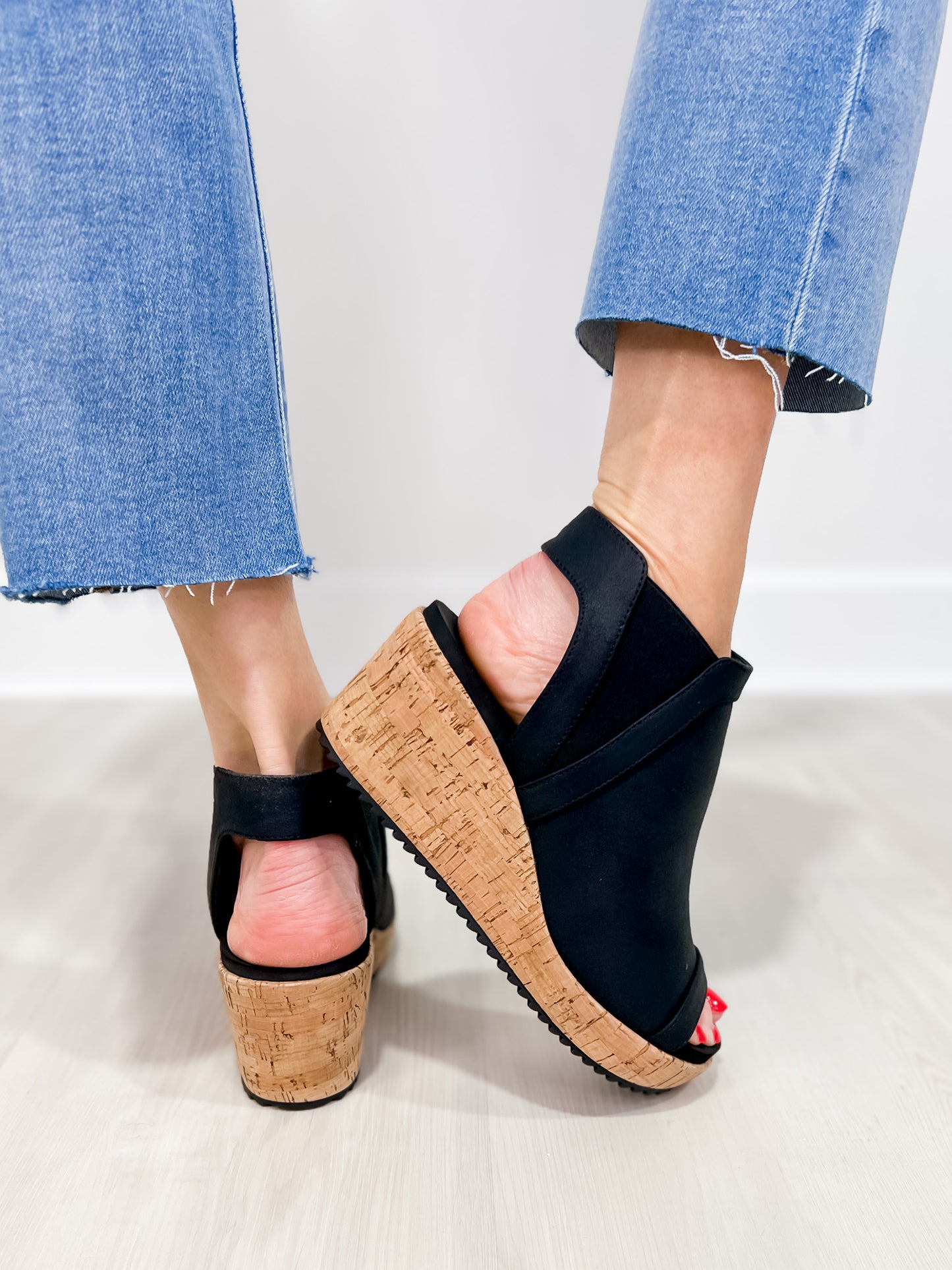 Corkys Easy Now Wedges in Black Oil PU