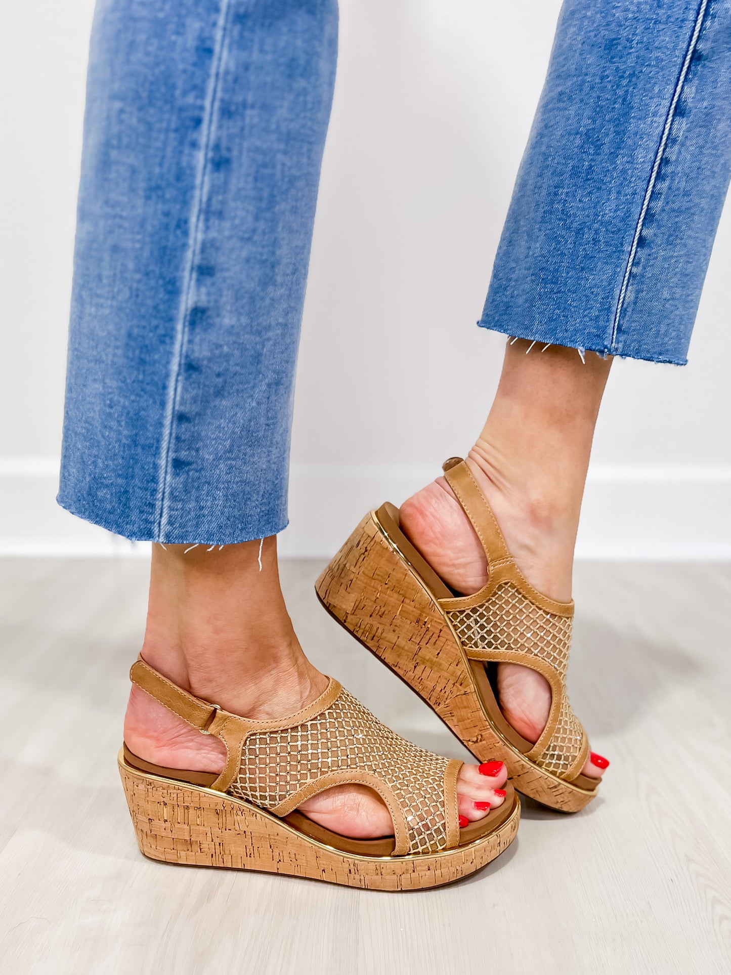 Corkys Carley Wedges in CARAMEL MESH