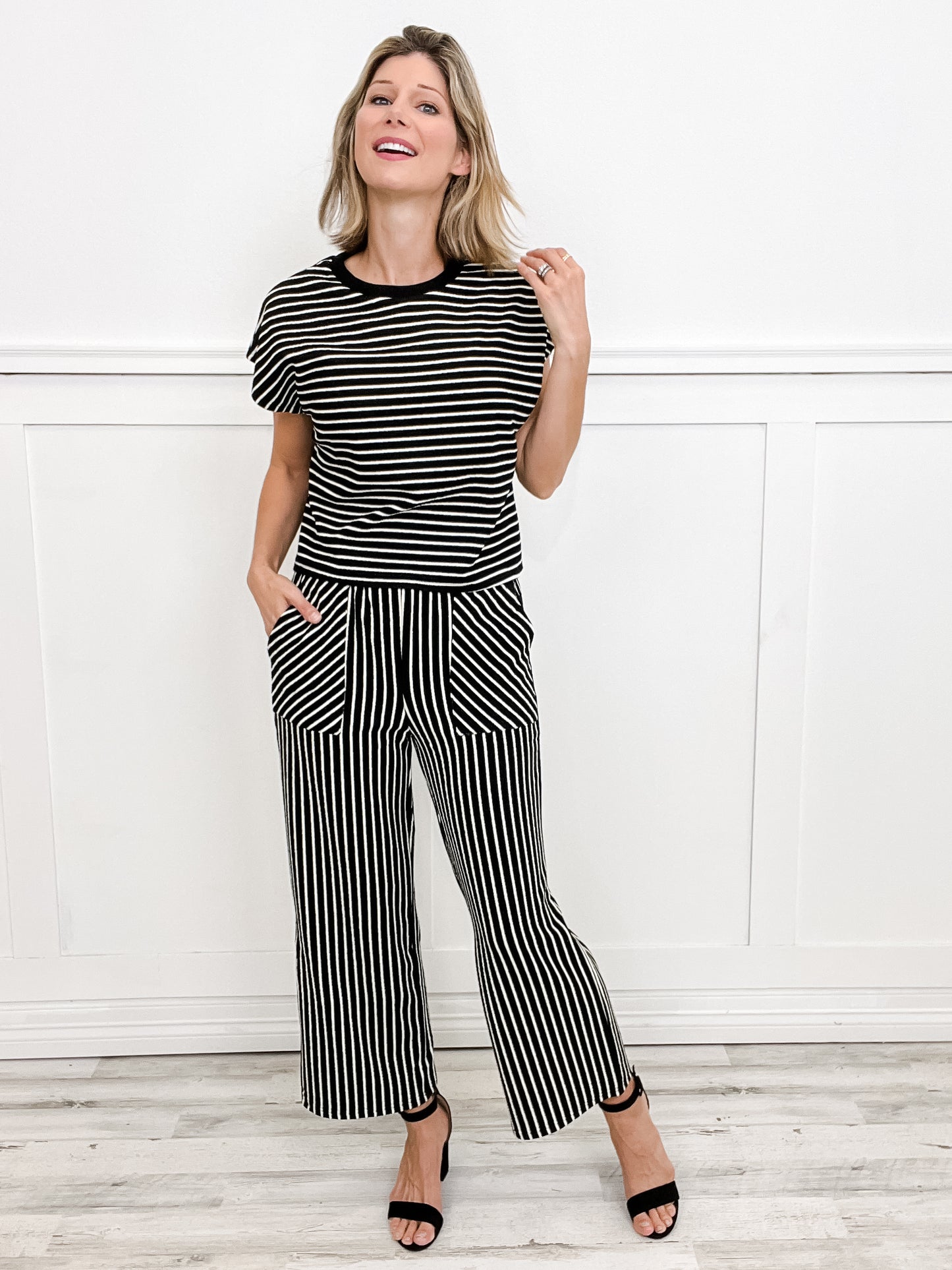 Striped Texture Knit Short Sleeve Top with Pants Set