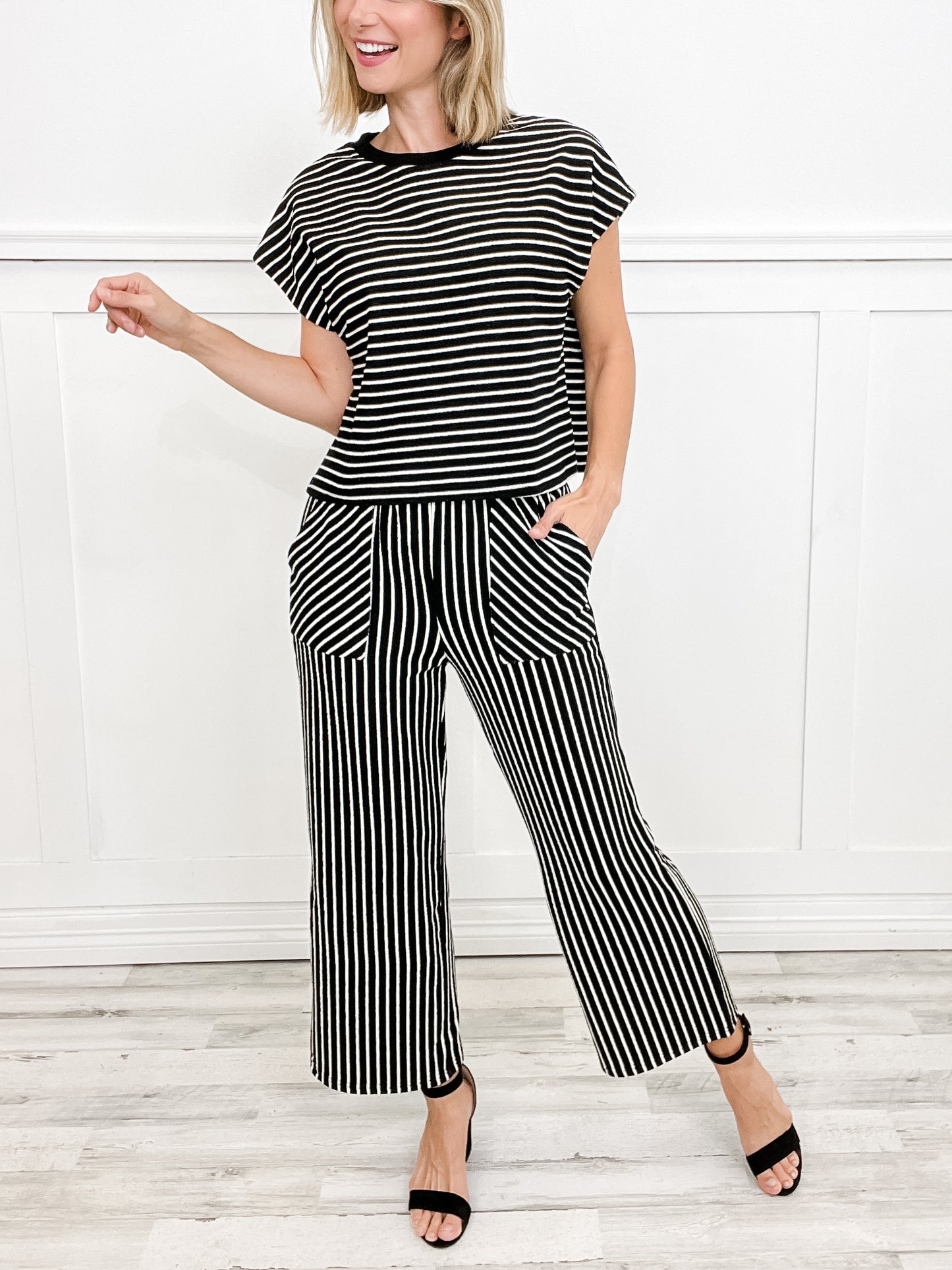 Striped Texture Knit Short Sleeve Top with Pants Set