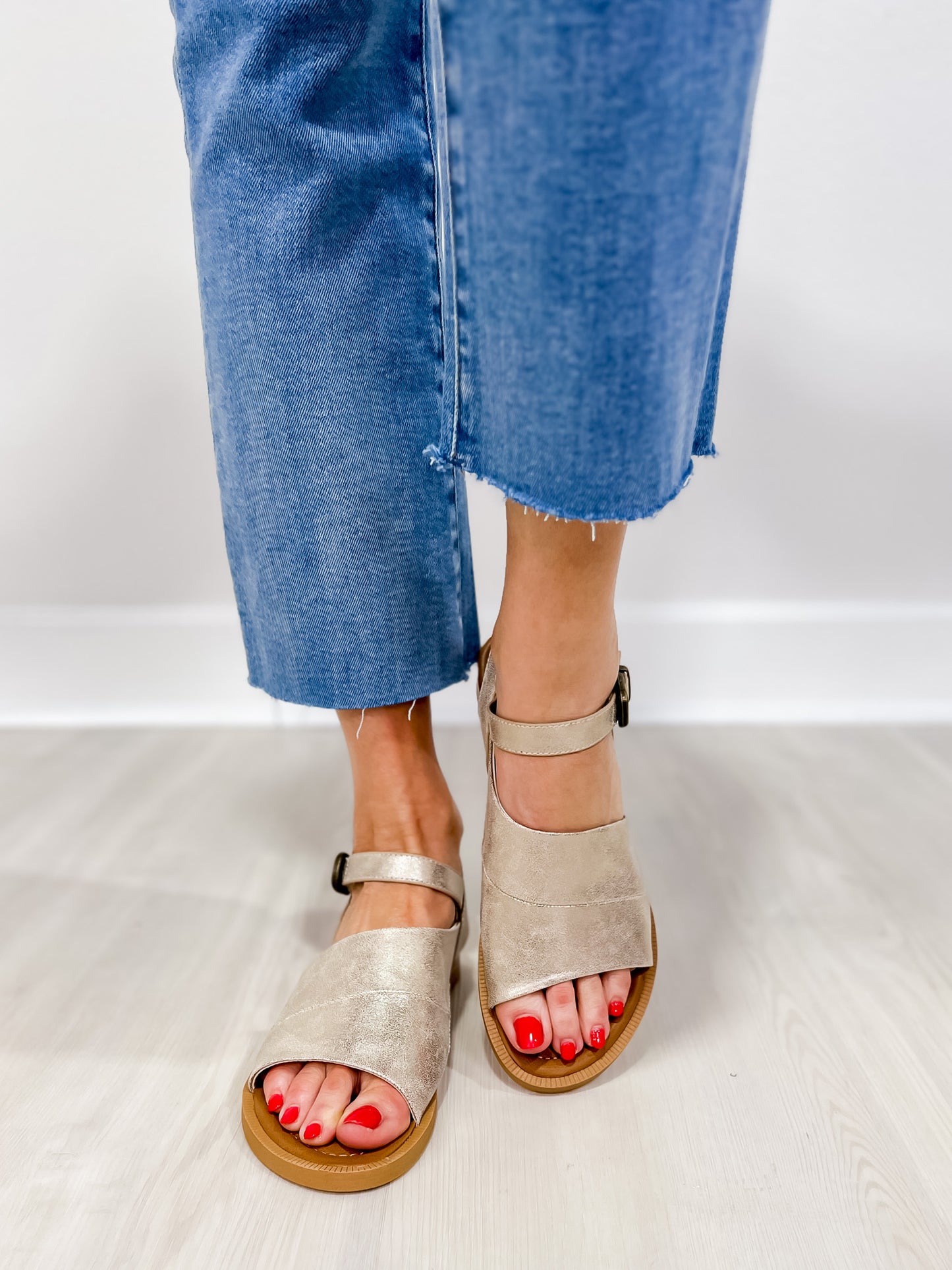 Blowfish Ardice Strappy Sandals in Cloud