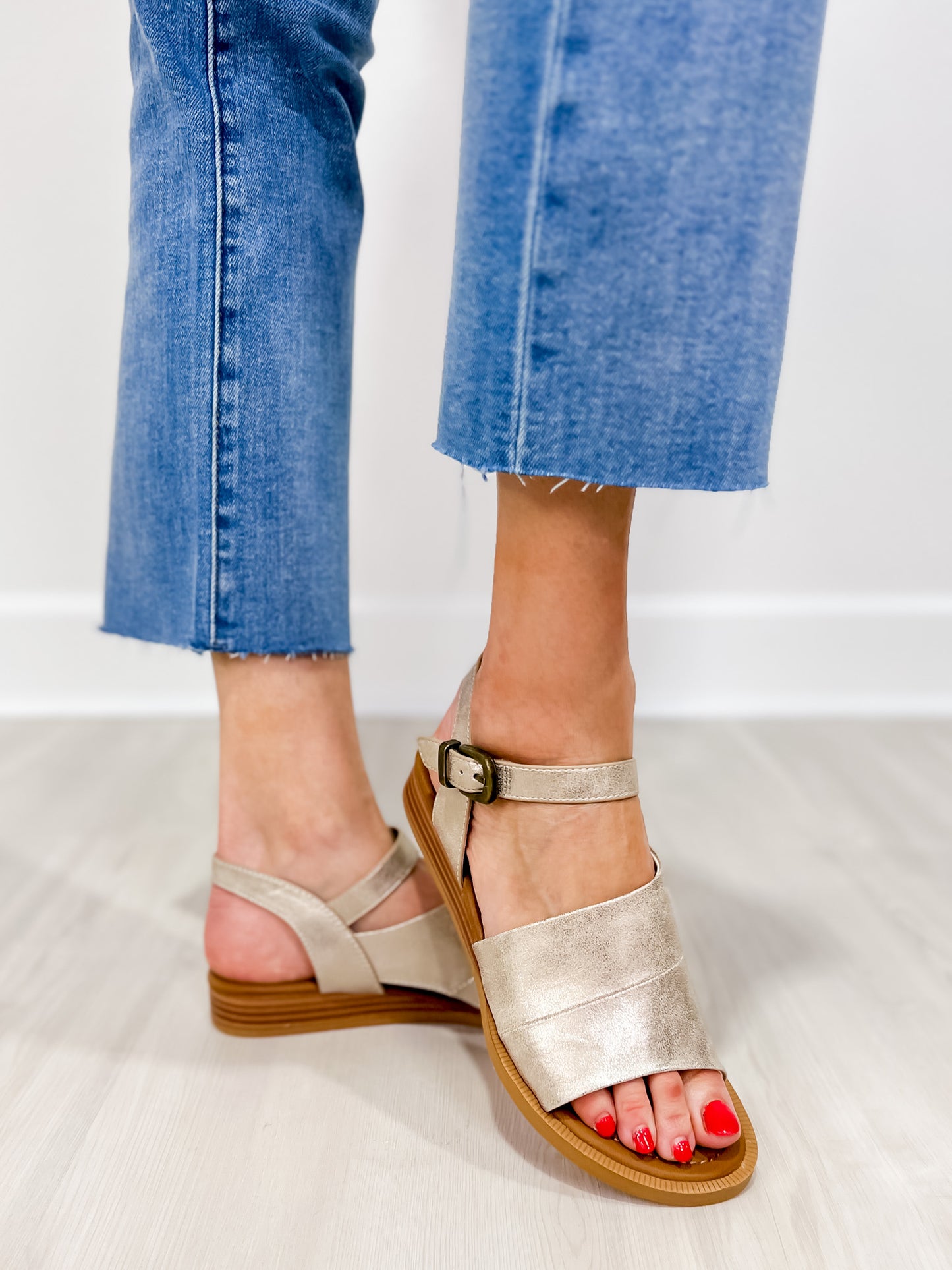 Blowfish Ardice Strappy Sandals in Cloud