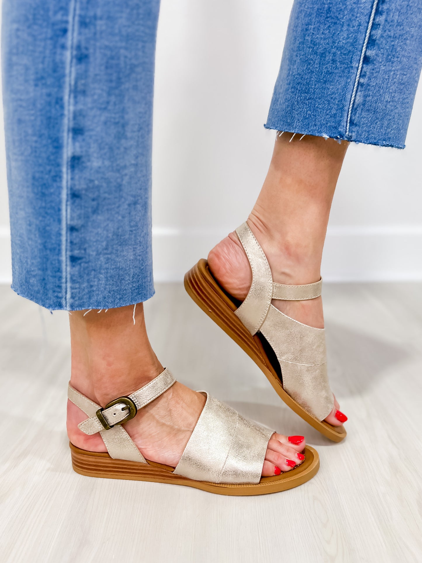 Blowfish Ardice Strappy Sandals in Cloud