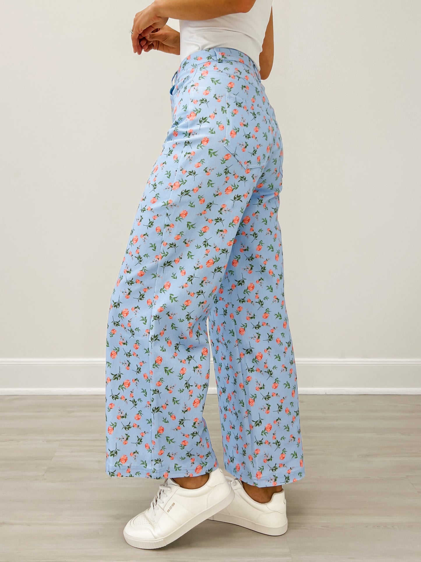 Botanical Print Wide Leg Pants with Pleat Detail