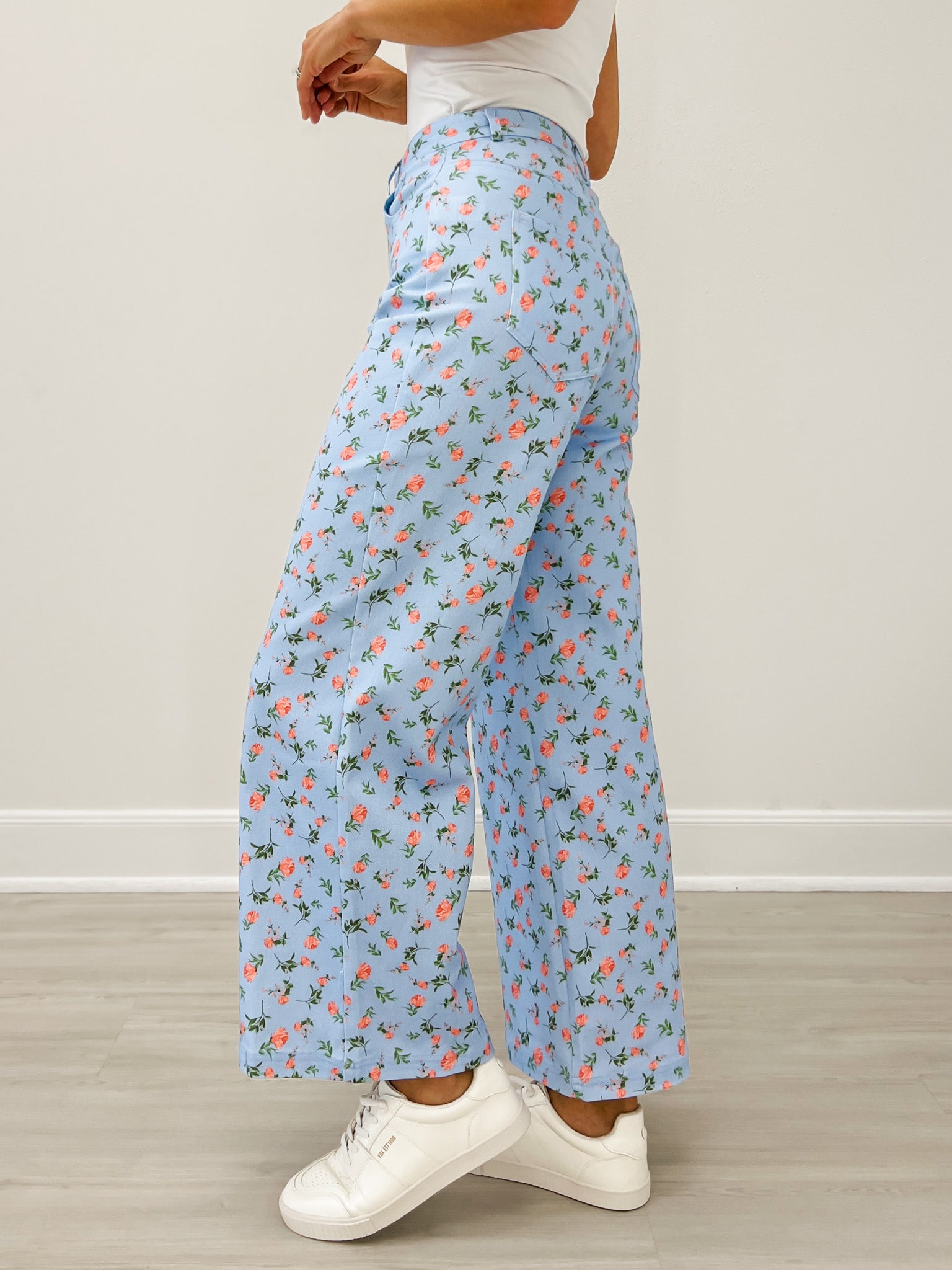 Botanical Print Wide Leg Pants with Pleat Detail