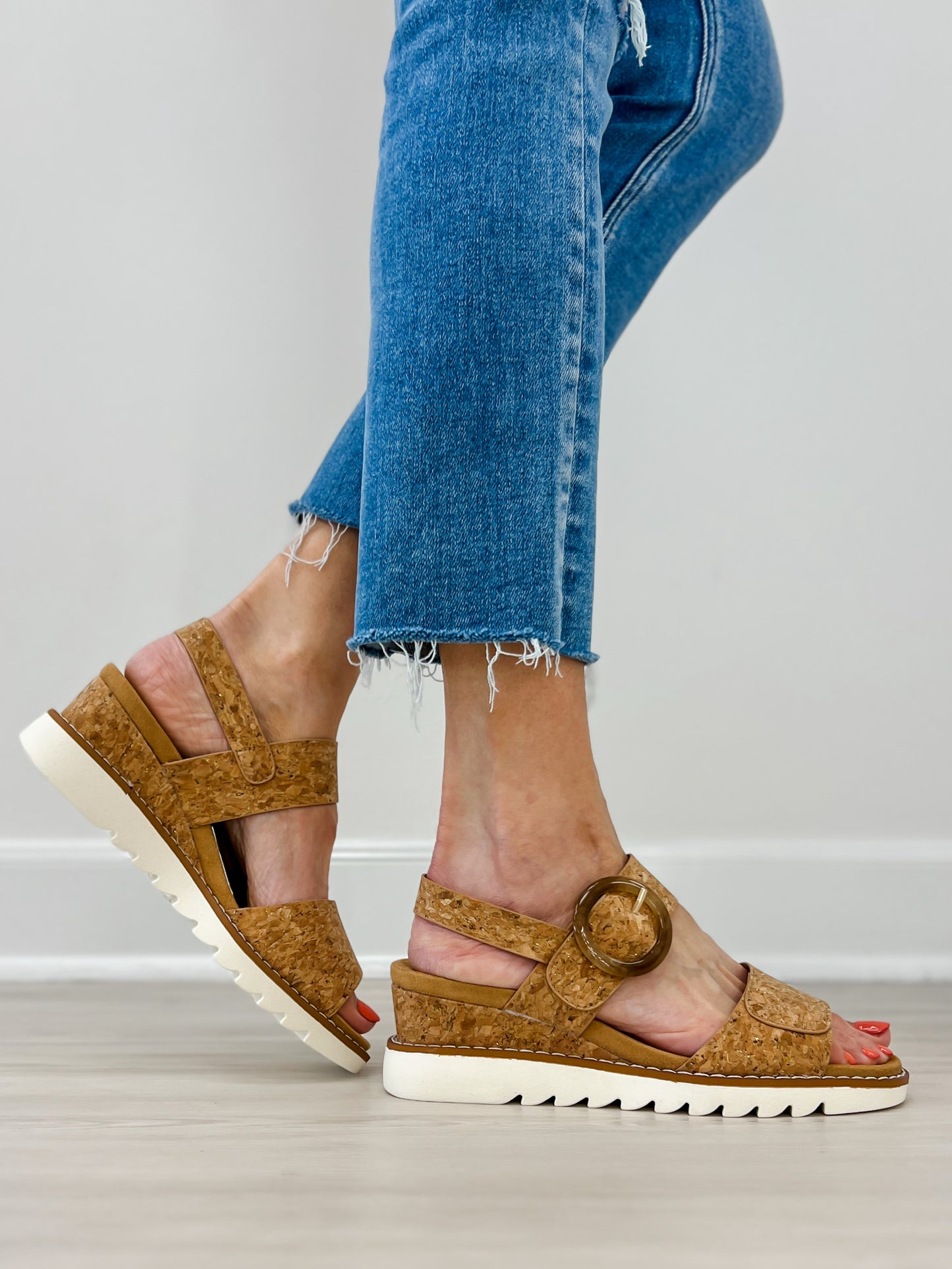 Pierre Dumas Expand-6 Sandals in Natural