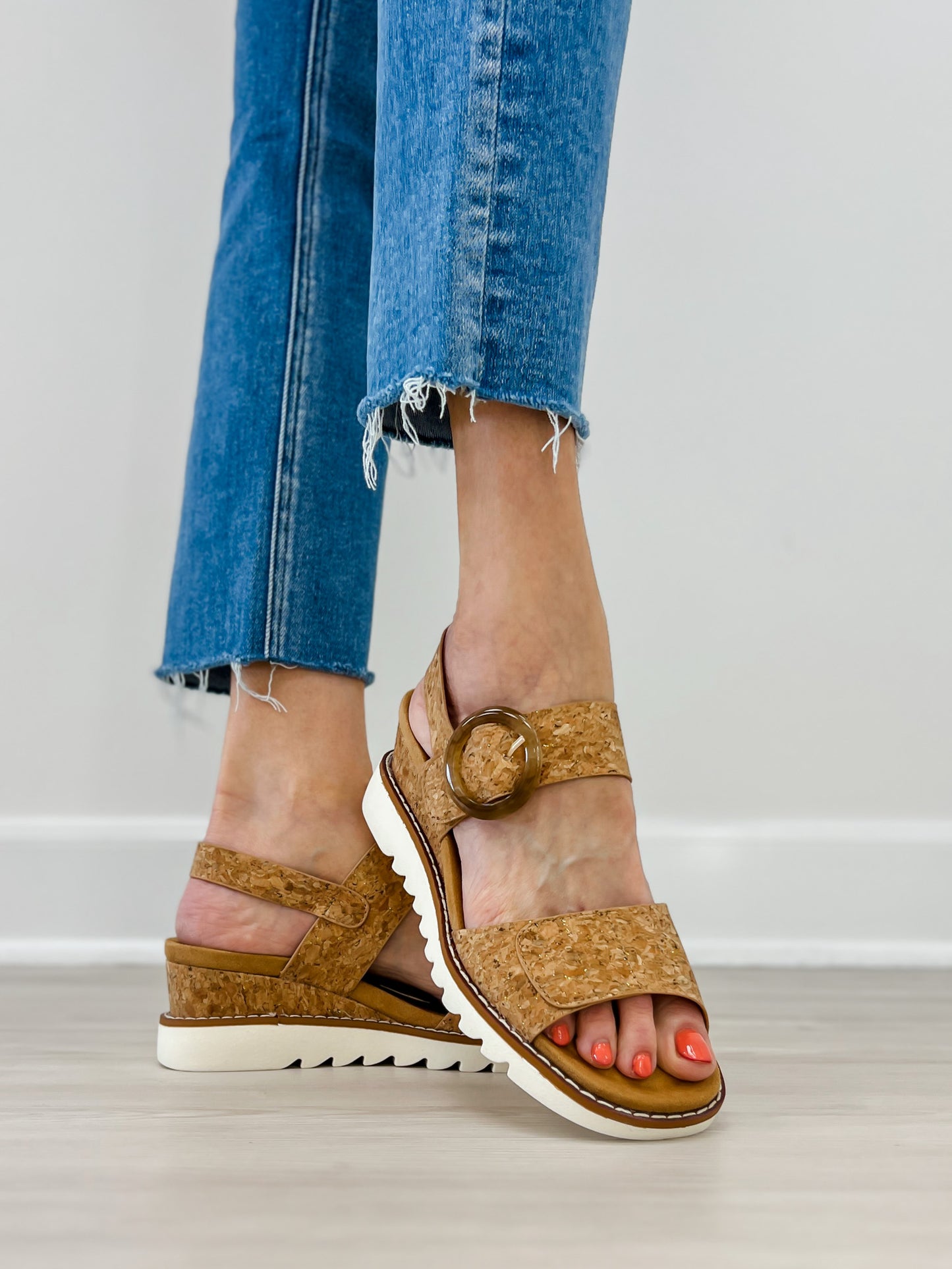 Pierre Dumas Expand-6 Sandals in Natural