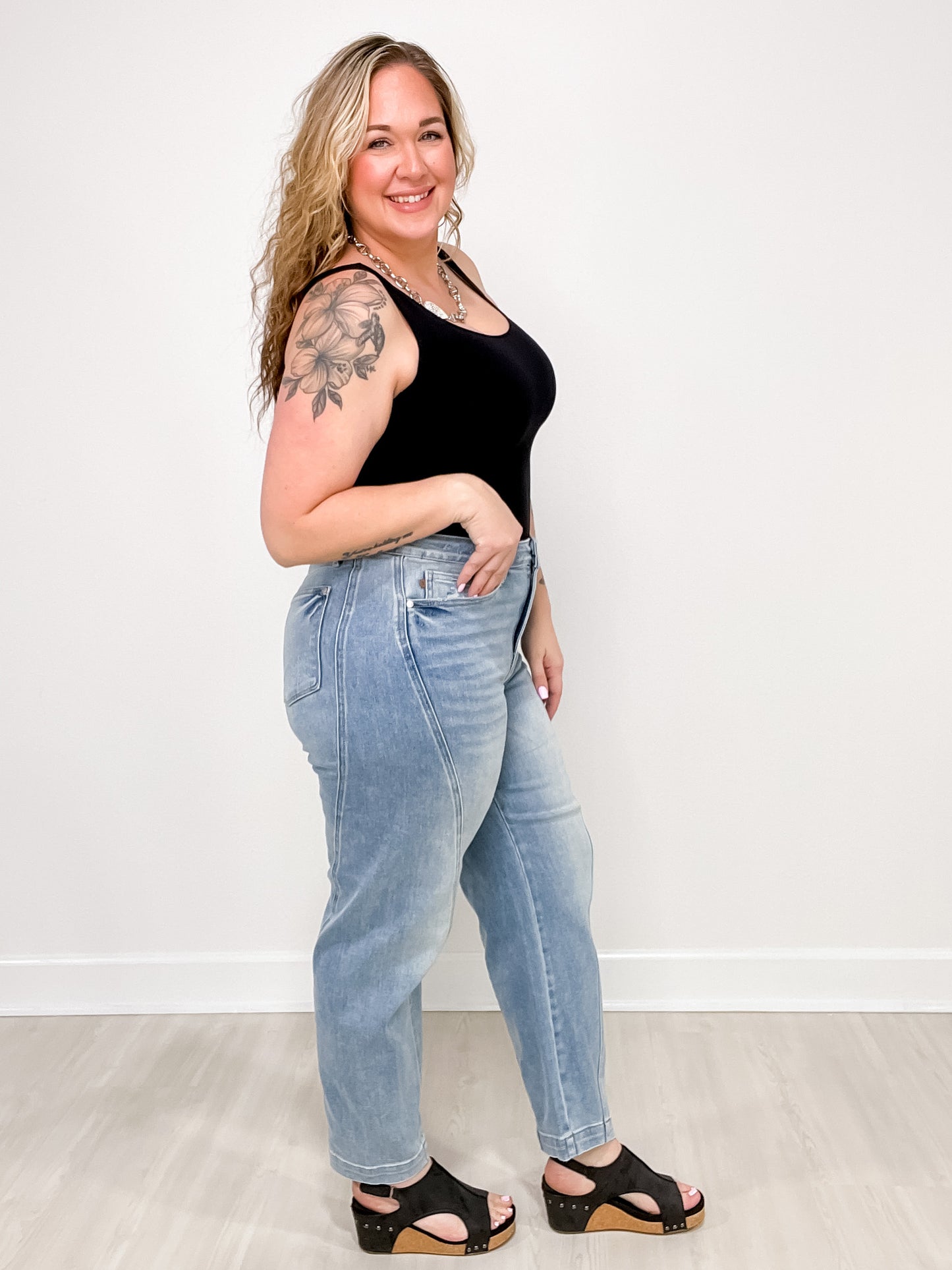 Judy Blue PENELOPE High Waist Side Panel Barrel Leg Jeans