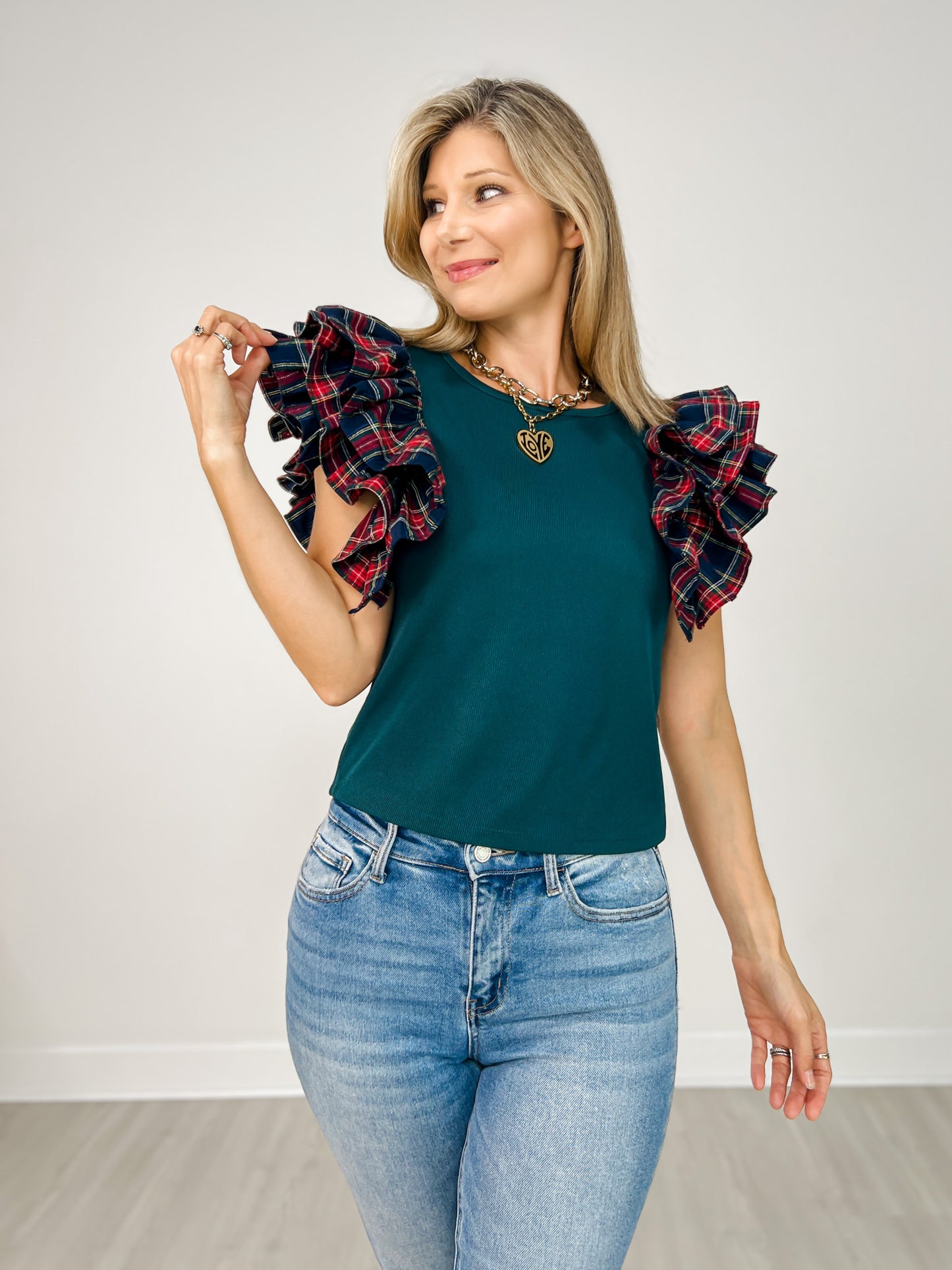 Contrast Ruffle Sleeve Round Neck Knit Top