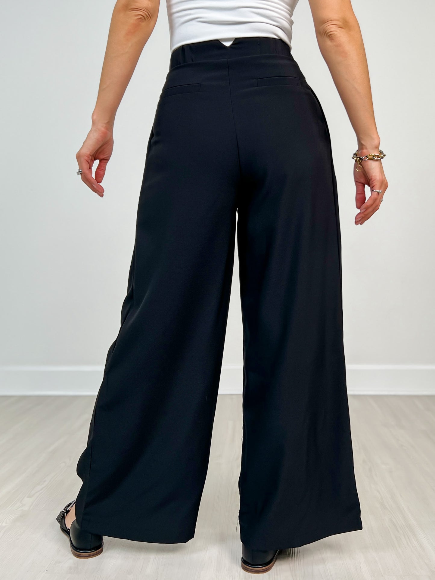 Solid Back Pocket Shirring Detail Wide Leg Pants