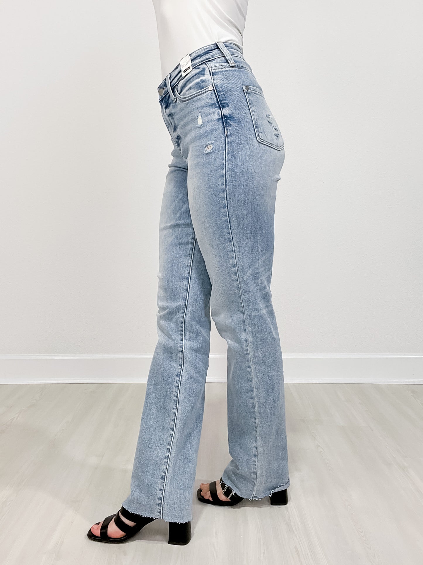 Judy Blue RYAN Mid Rise Light Wash Dad Jeans