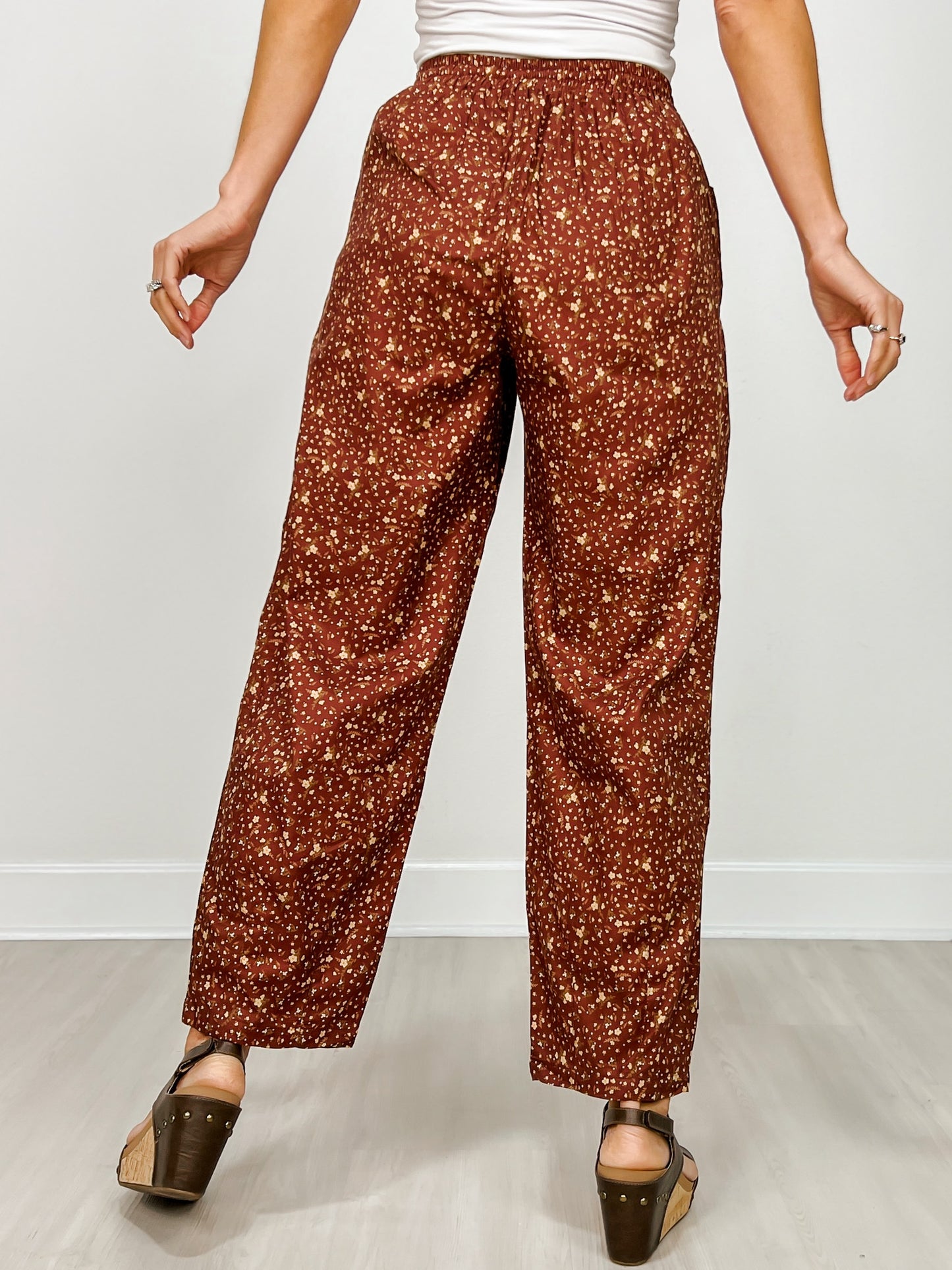 Ditsy Print Drawstring Barrel Leg Loose Pants