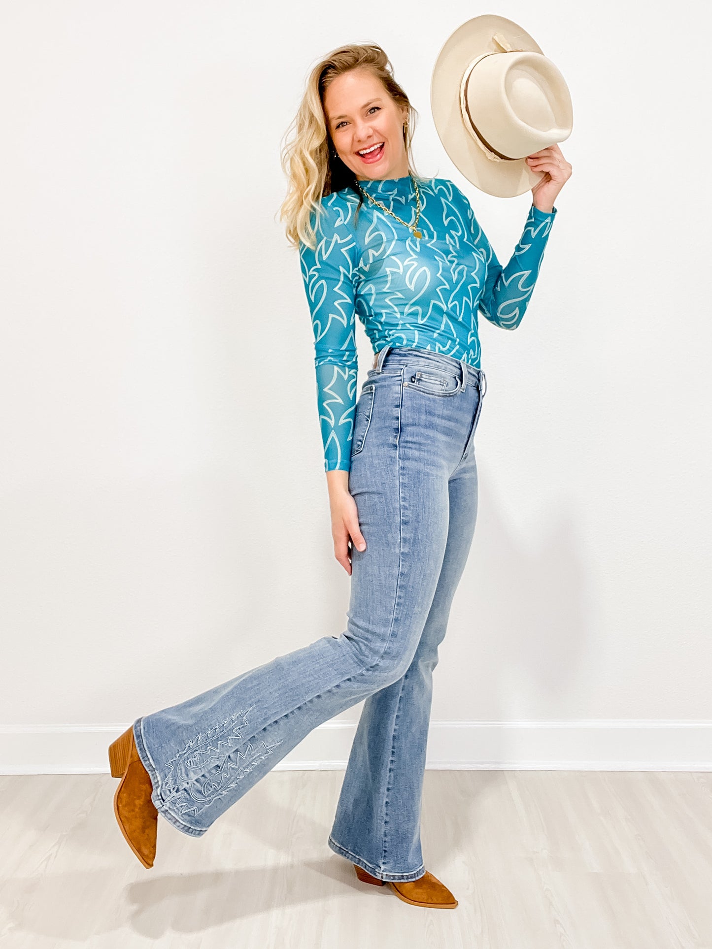 Judy Blue SISSY High Waist Western Embroidery Detail Flare Jeans