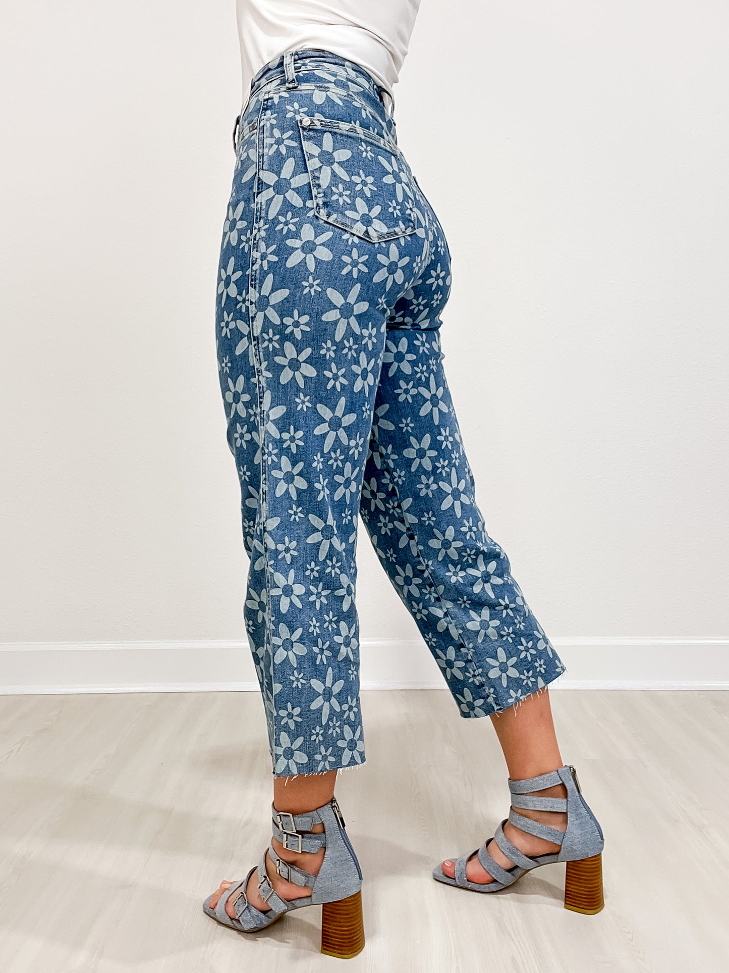 Judy Blue JANIS High Waist Flower Print Wide Leg Cropped Jeans