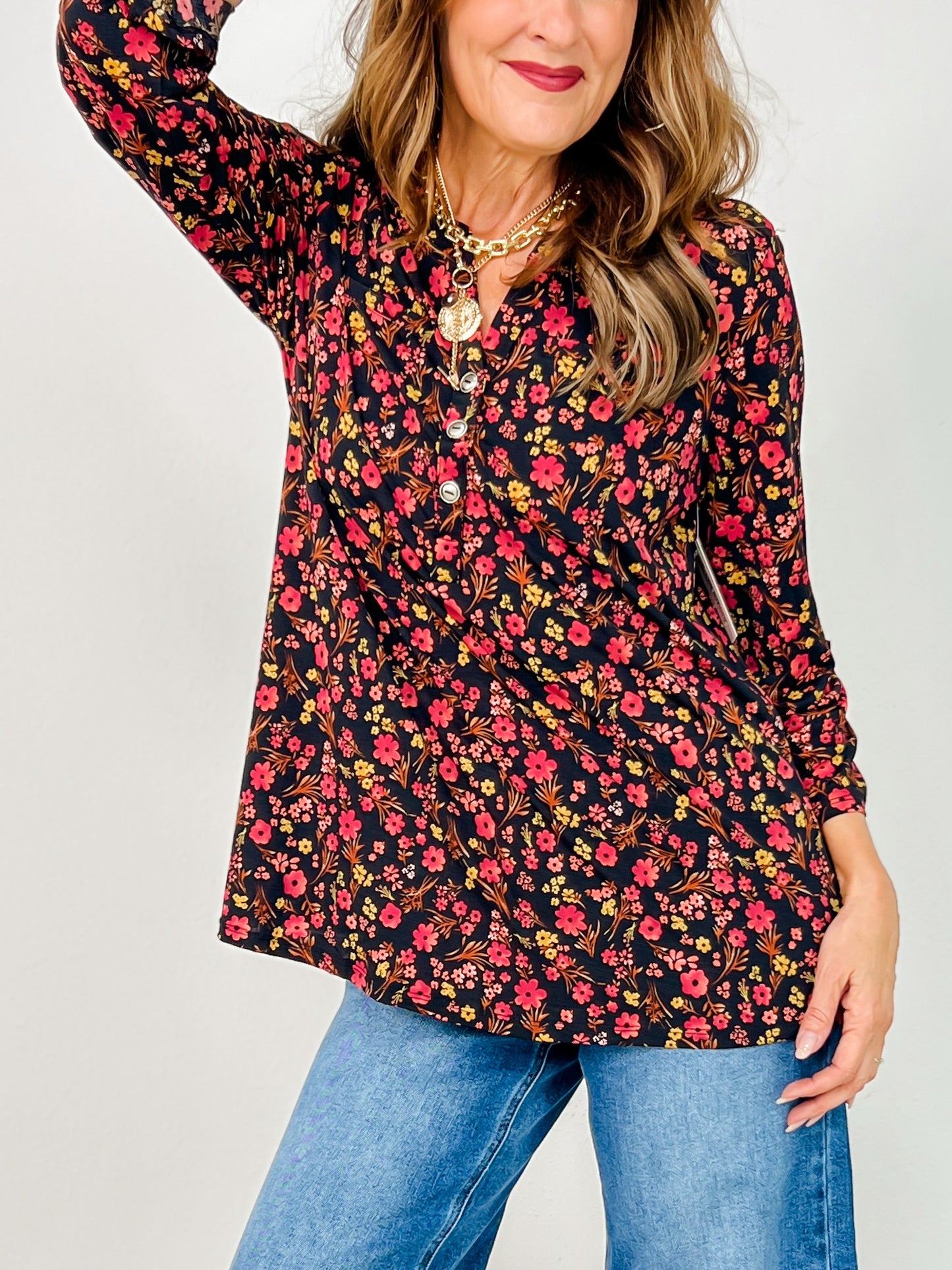 Classic 3/4 Sleeve Lizzy Top in Black Floral