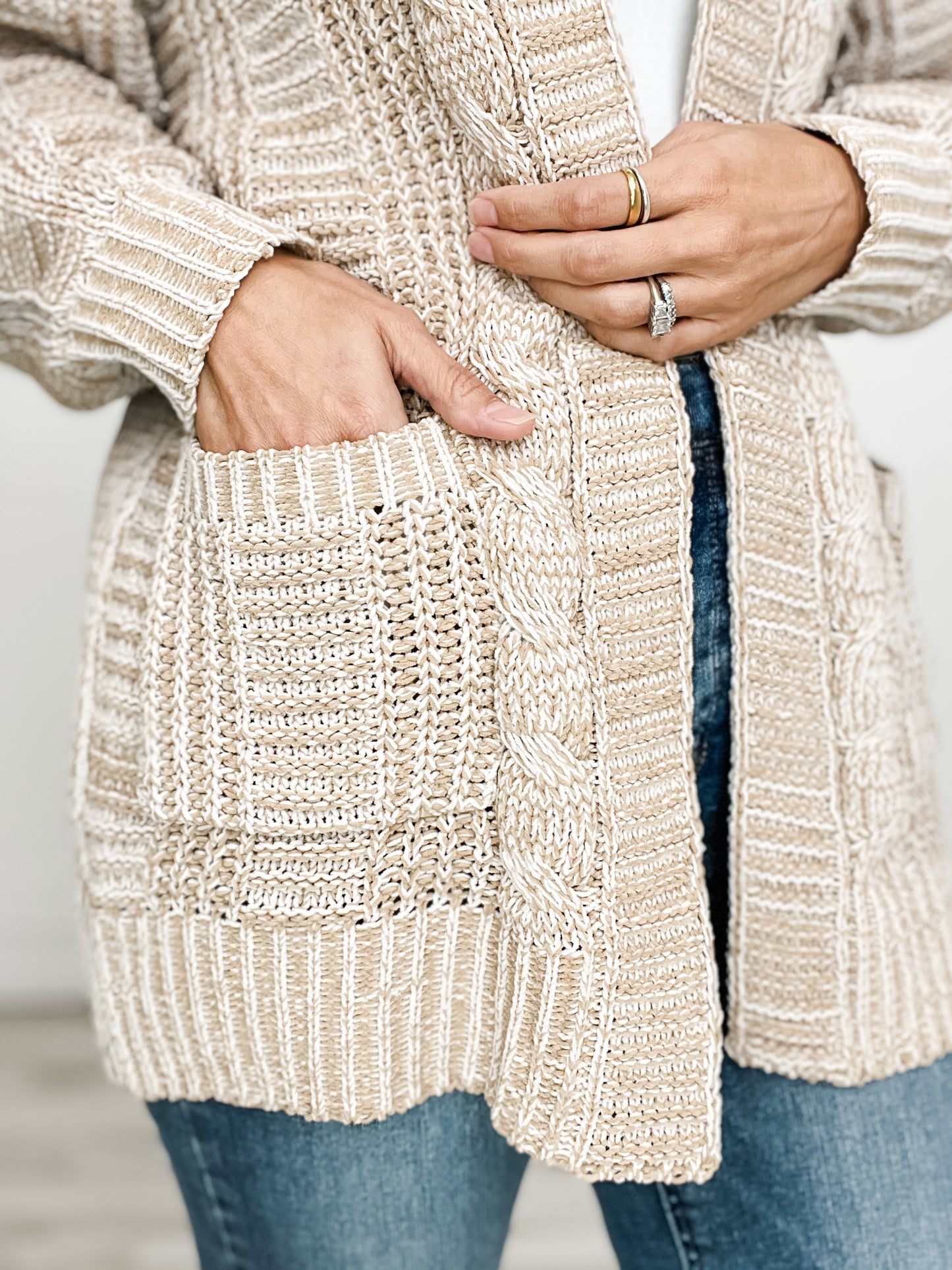 Two Tone Oversized Sweater Cardigan With Pockets