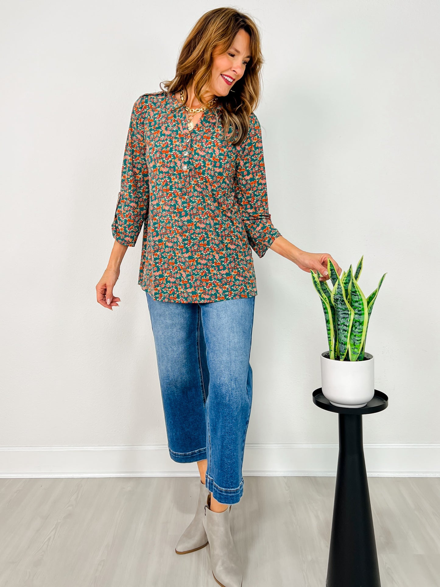 Classic 3/4 Sleeve Lizzy Top in Hunter Green Floral