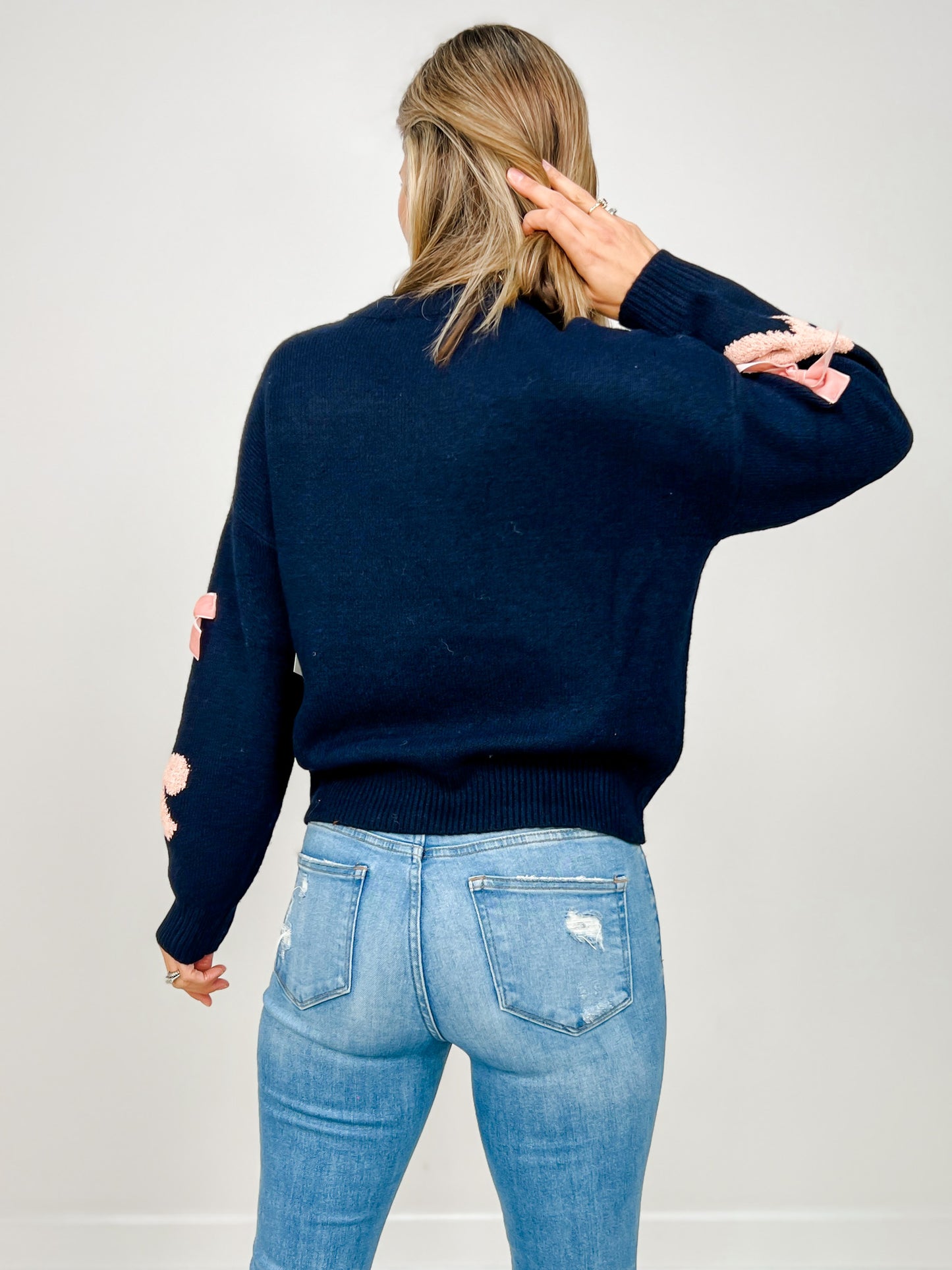 Bow Pattern Long Sleeve Knit Sweater