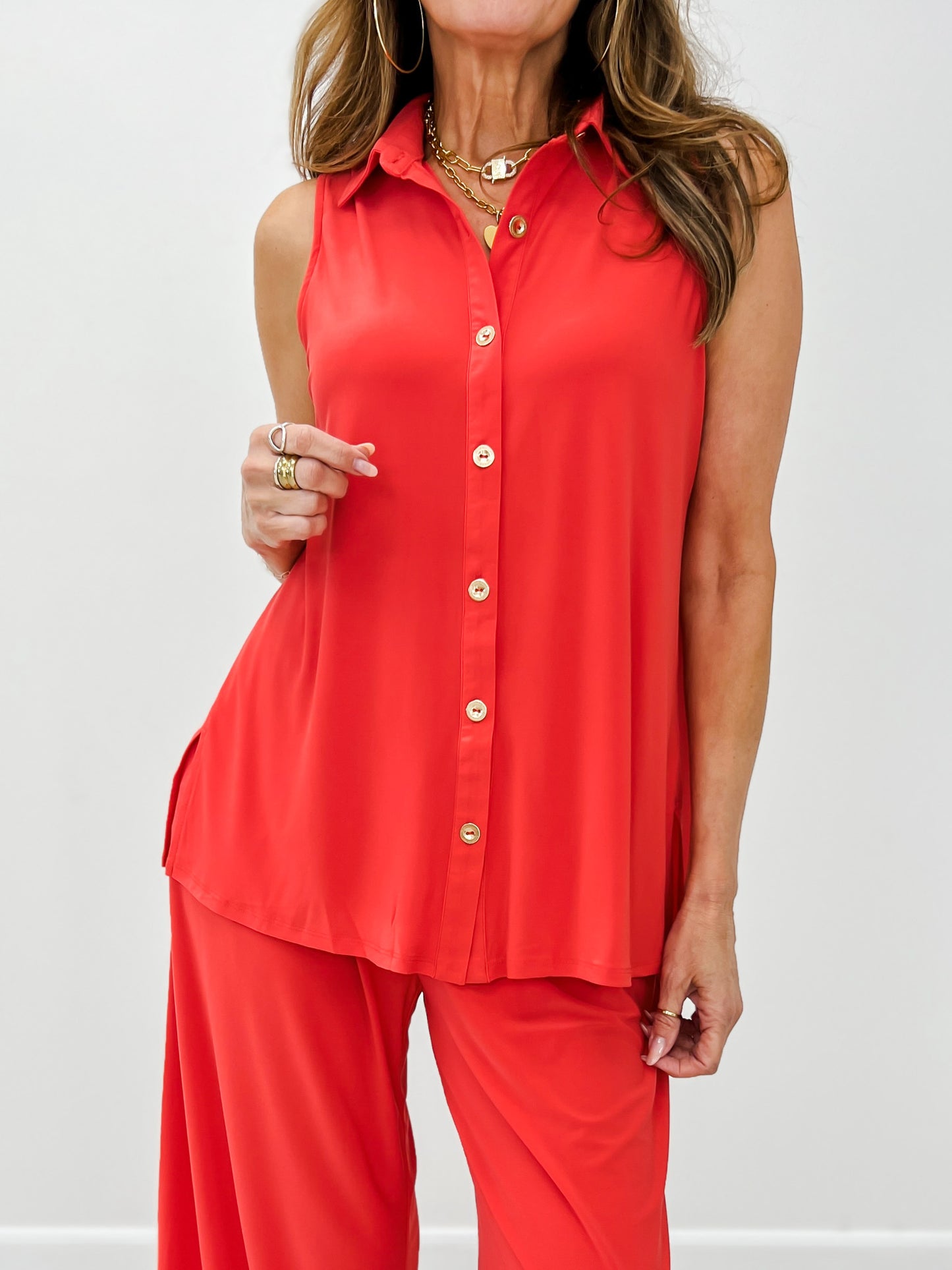 Shoreline Sleeveless Button Down Top with Matching Pants in Tomato Red