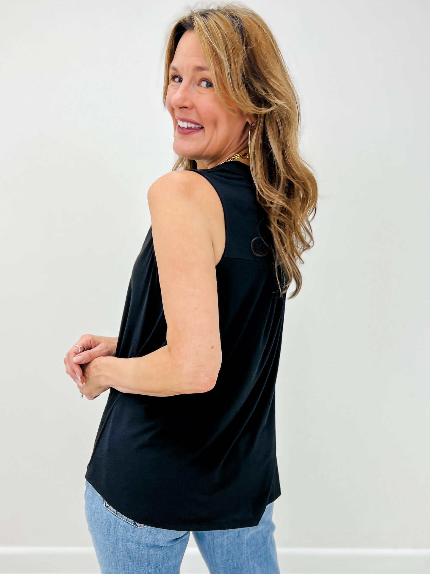 Sleeveless Lizzy Top with Mandarin Collar in Black