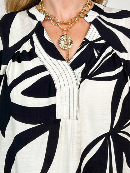 Tropical Print Trapunto Stitching V-Neck Top with Snap Closure