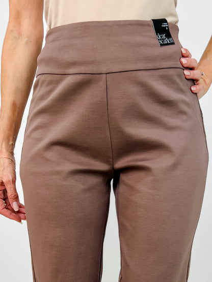 Magic Slim Straight Pants in DARK MOCHA