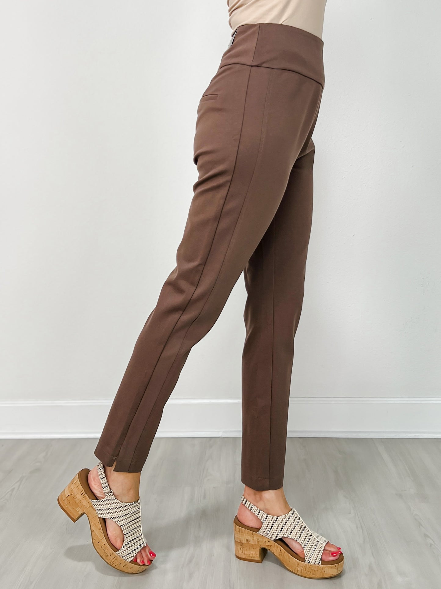 Magic High Waisted Double Knit Skinny Pants in Dark Mocha