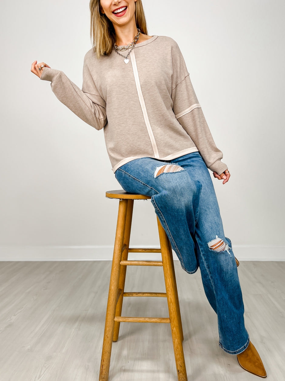 Edge Cut Detail Pullover Crewneck Top