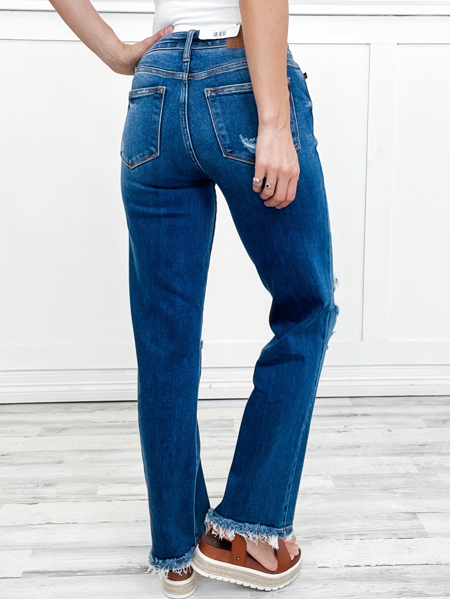 Judy Blue WEEKEND VIBES Mid-Rise Straight Leg Distressed Dad Jean