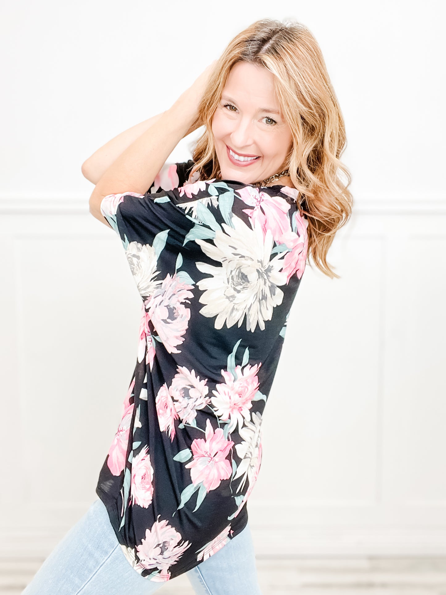 Wallflower Short Sleeve Tunic Top with Hi-Lo Hem