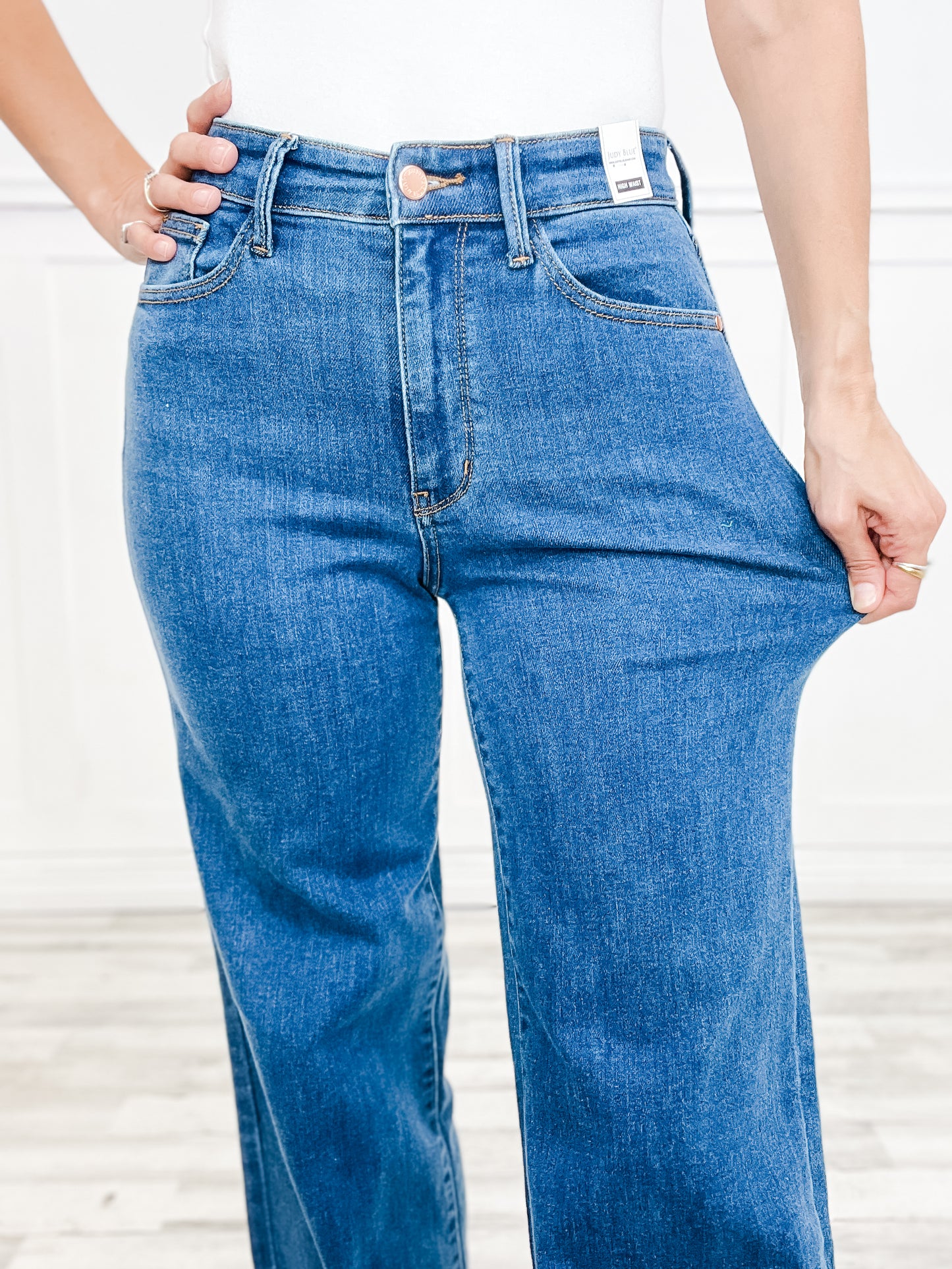 Judy Blue LIKE A HURRICANE Hi-Rise Vintage Wide Leg Denim Jeans