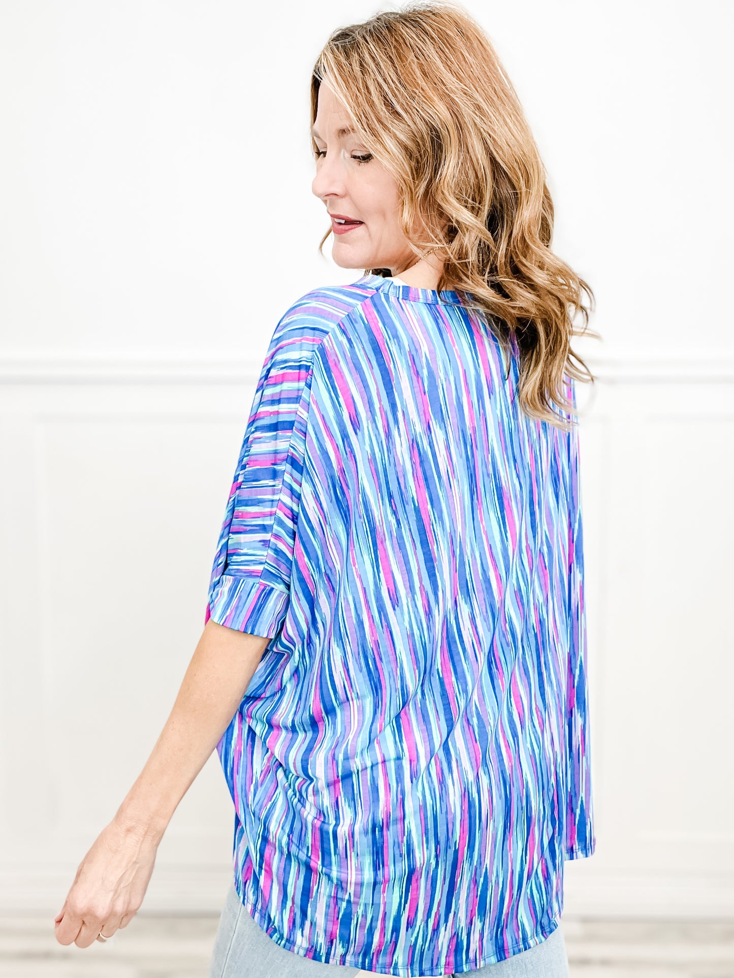 Stroke of a Brush Short Sleeve Tunic Top with Hi-Lo Hem