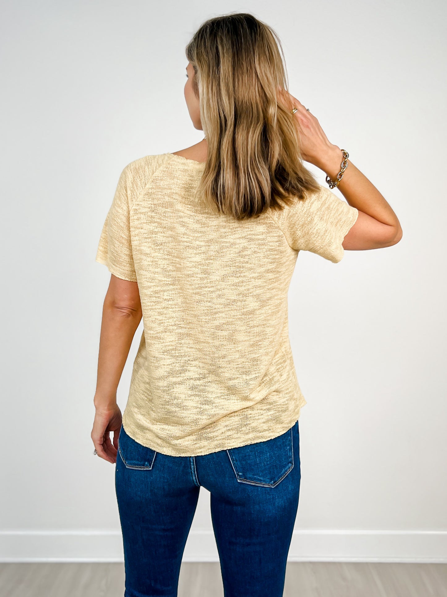 Short Sleeve Slub Low Gauge V-Neck Raglan Top