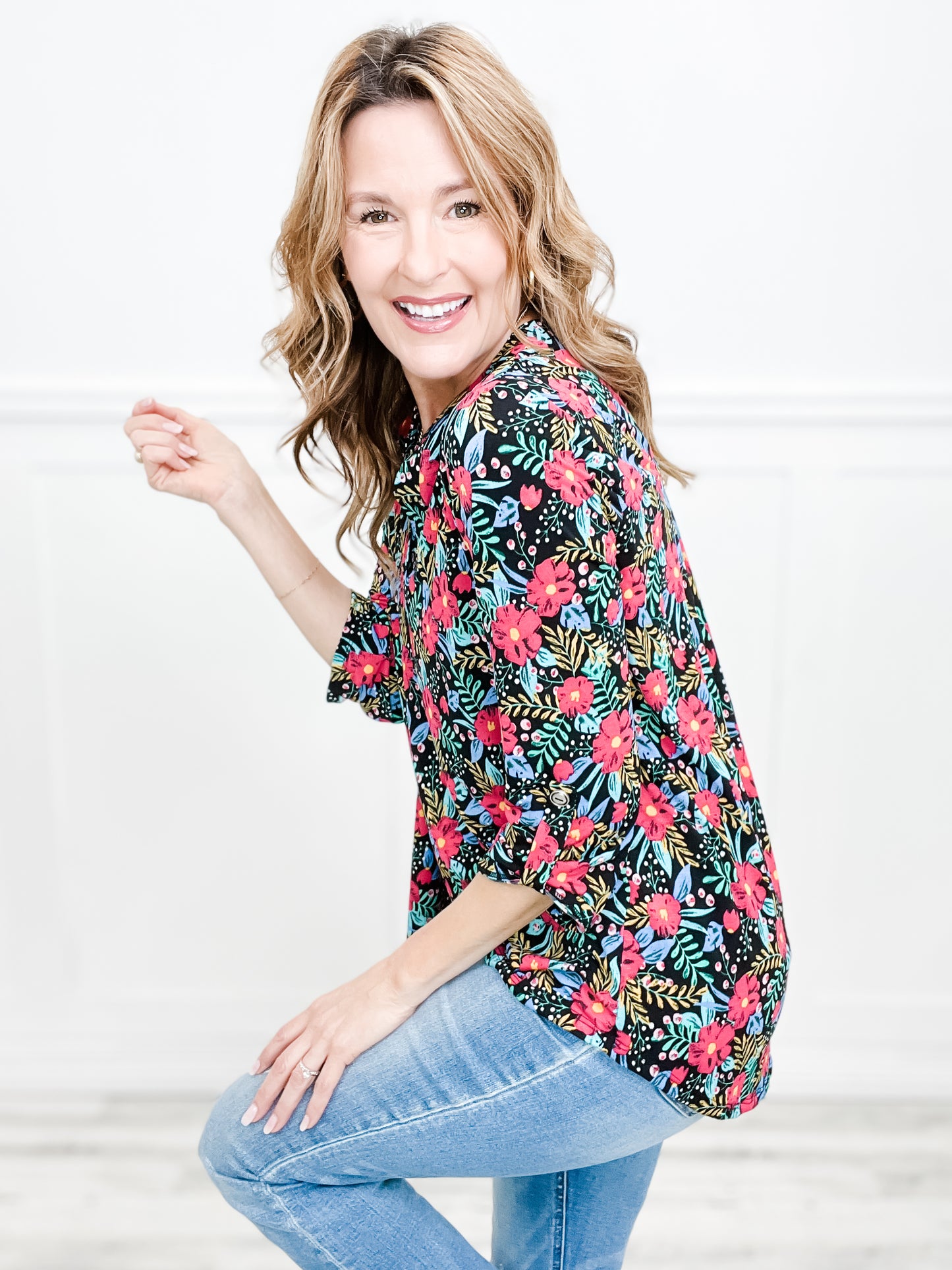 Fountain of Flowers Lizzy 3/4 Sleeve V-Neck Top