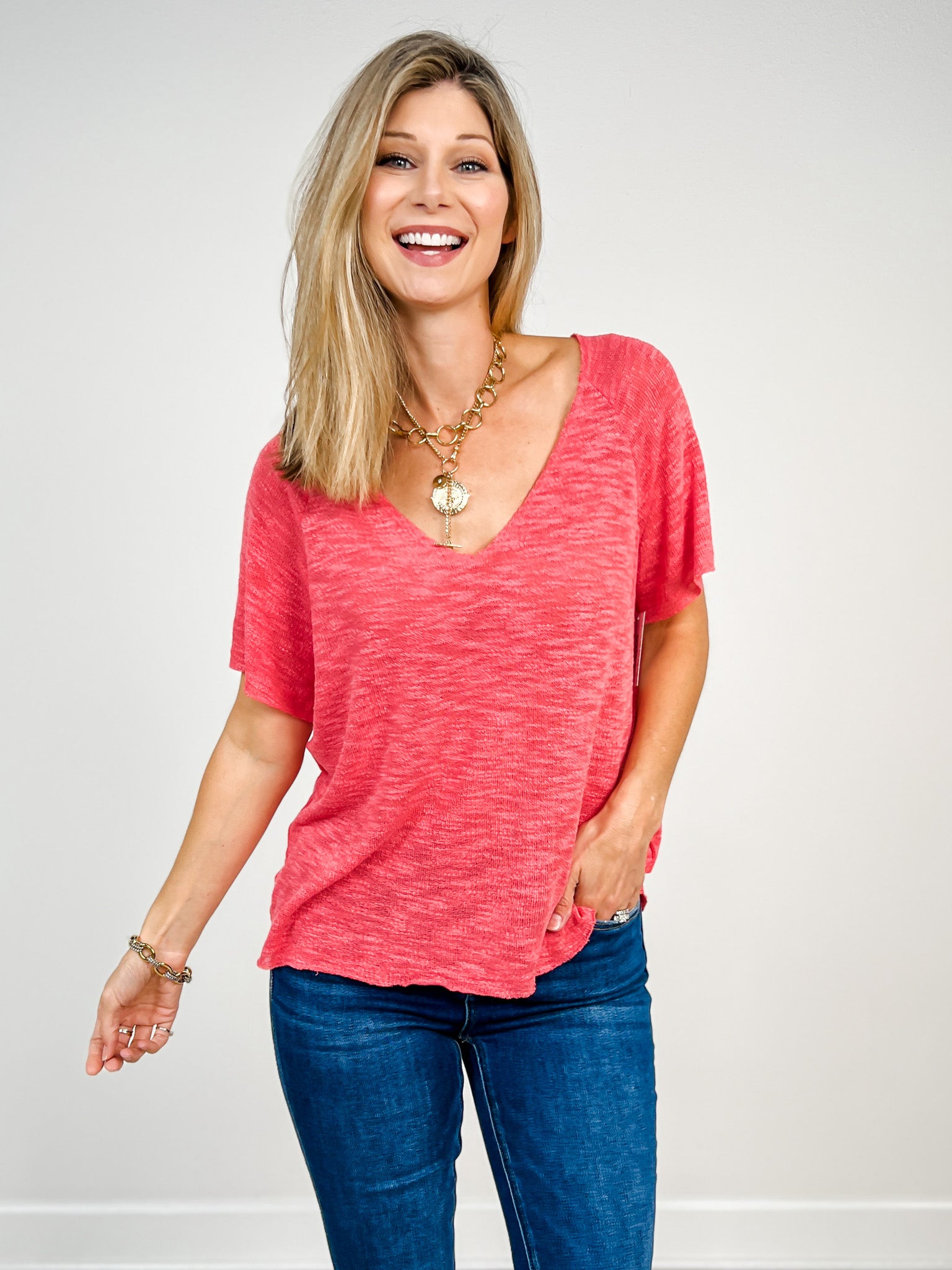 Short Sleeve Slub Low Gauge V-Neck Raglan Top