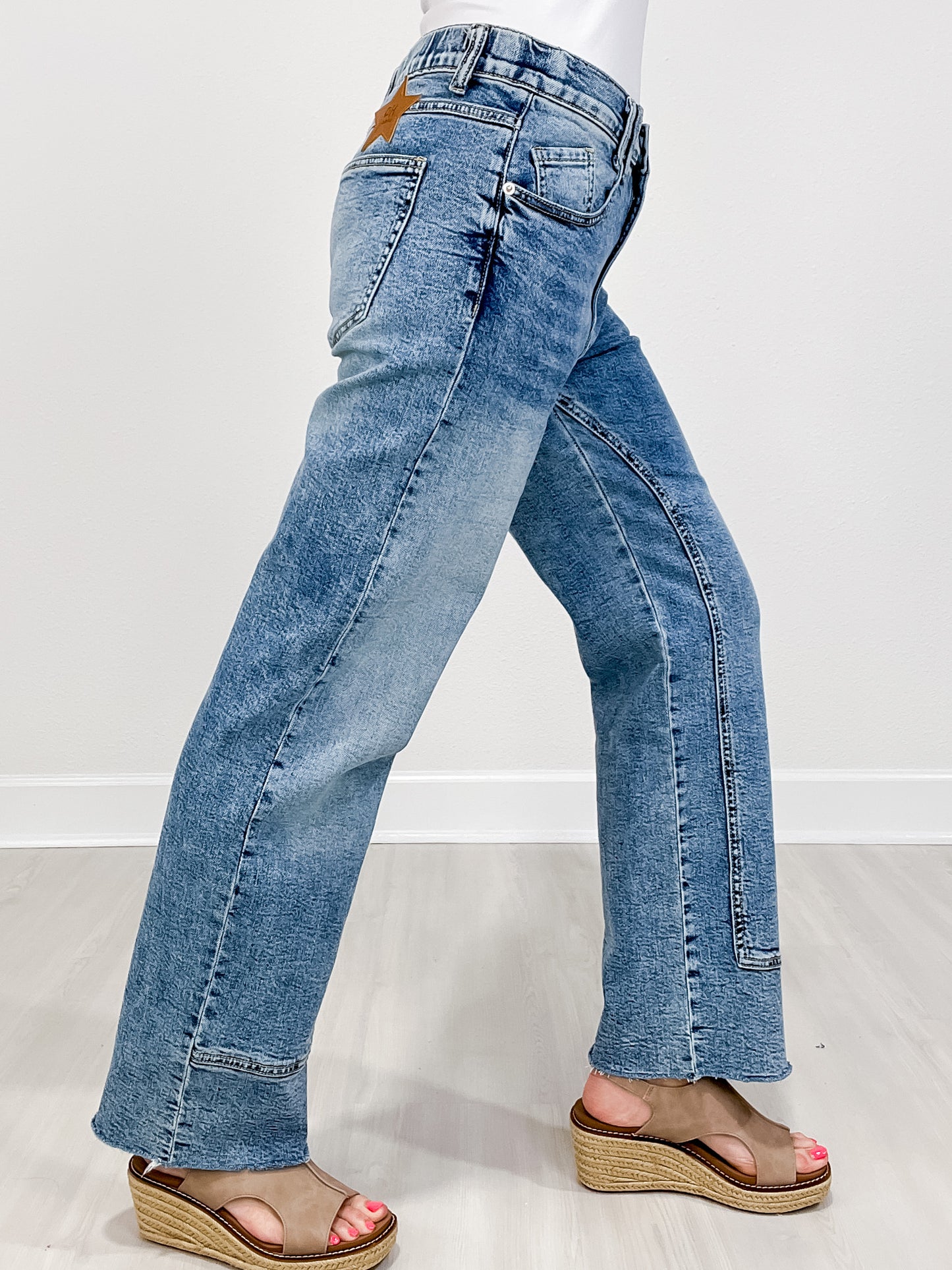 MINERAL WASHED MID RISE STRETCH DENIM JEANS
