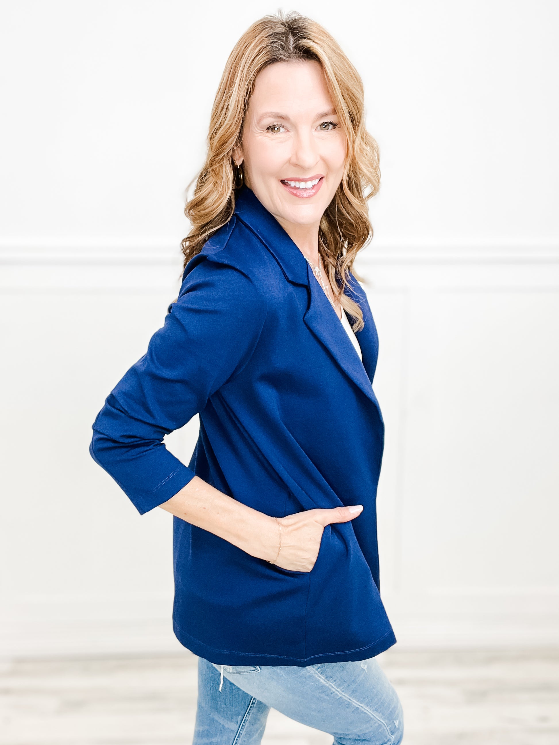 Magic 3/4 Length Ruching Sleeve Blazer in Navy