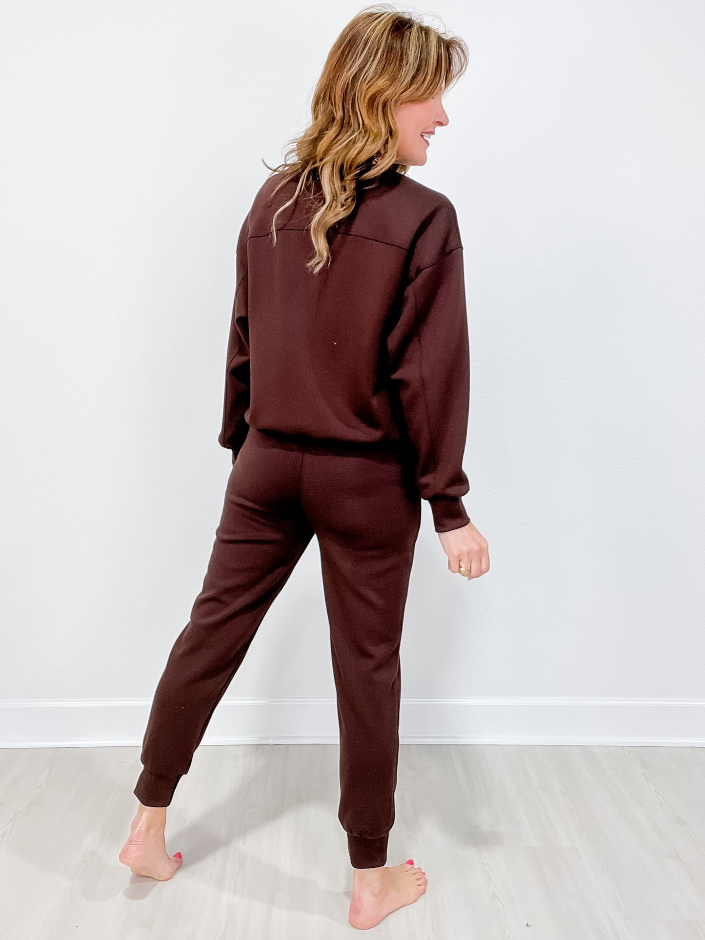 Sporty Chic Long Sleeve Top with Elastic Waist Jogger Set in Coffee