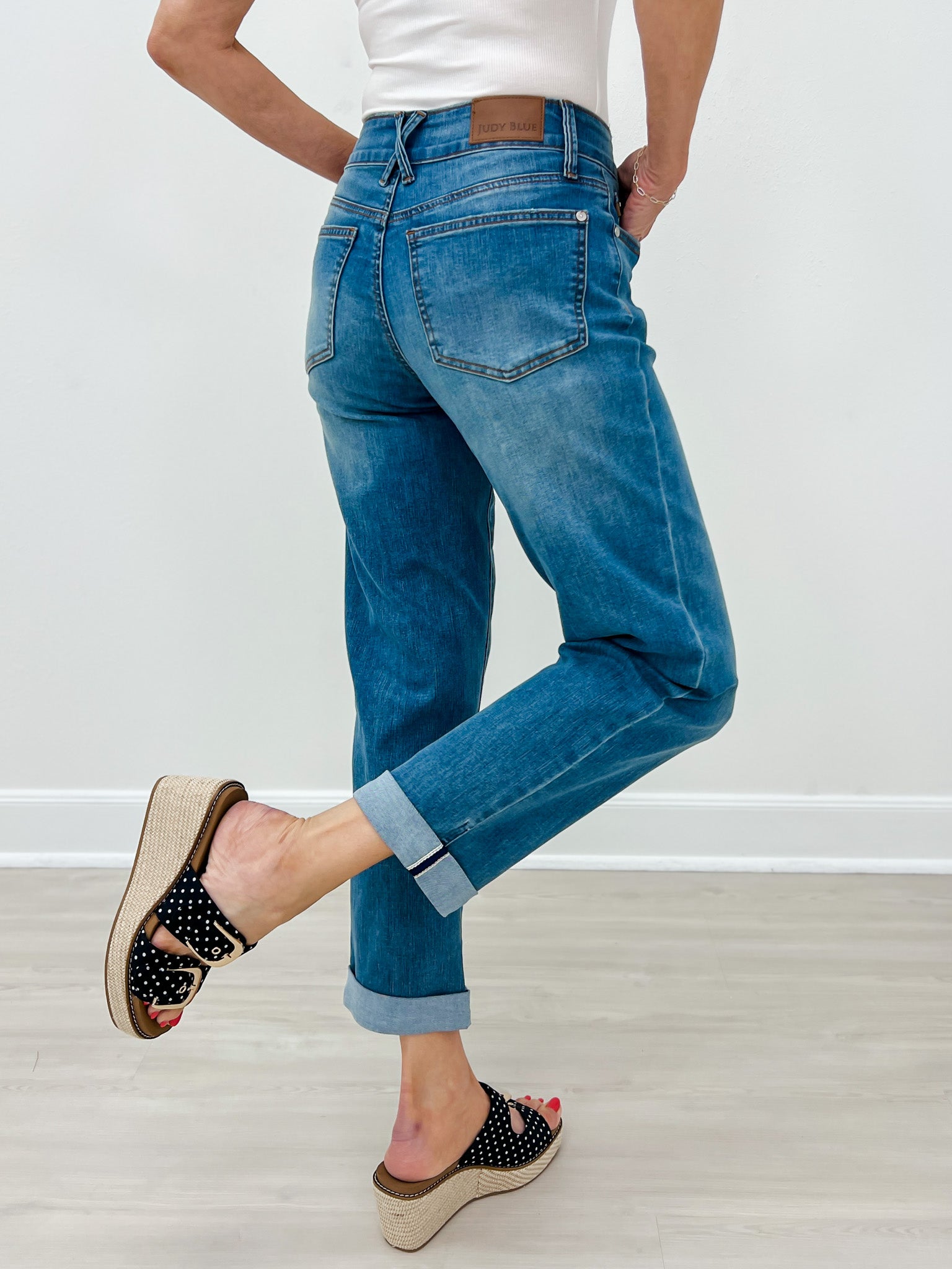 Judy Blue BRISTOL Mid-Rise Cuffed Boyfriend Cool Denim Jeans
