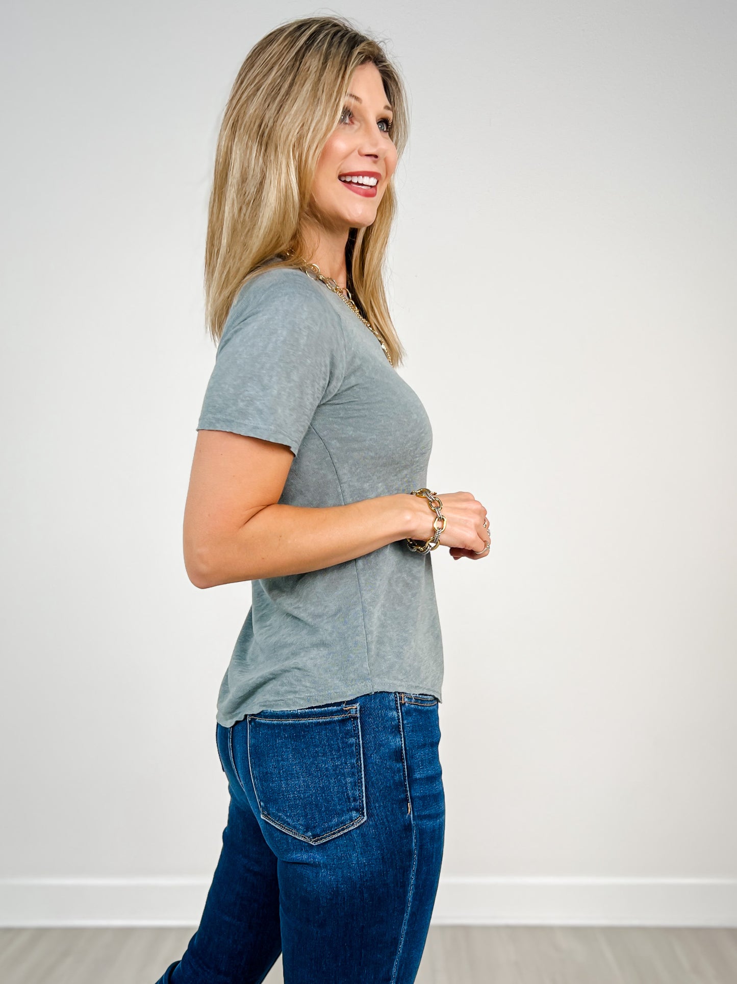 Hacci Slub Round Neck Raglan Tee