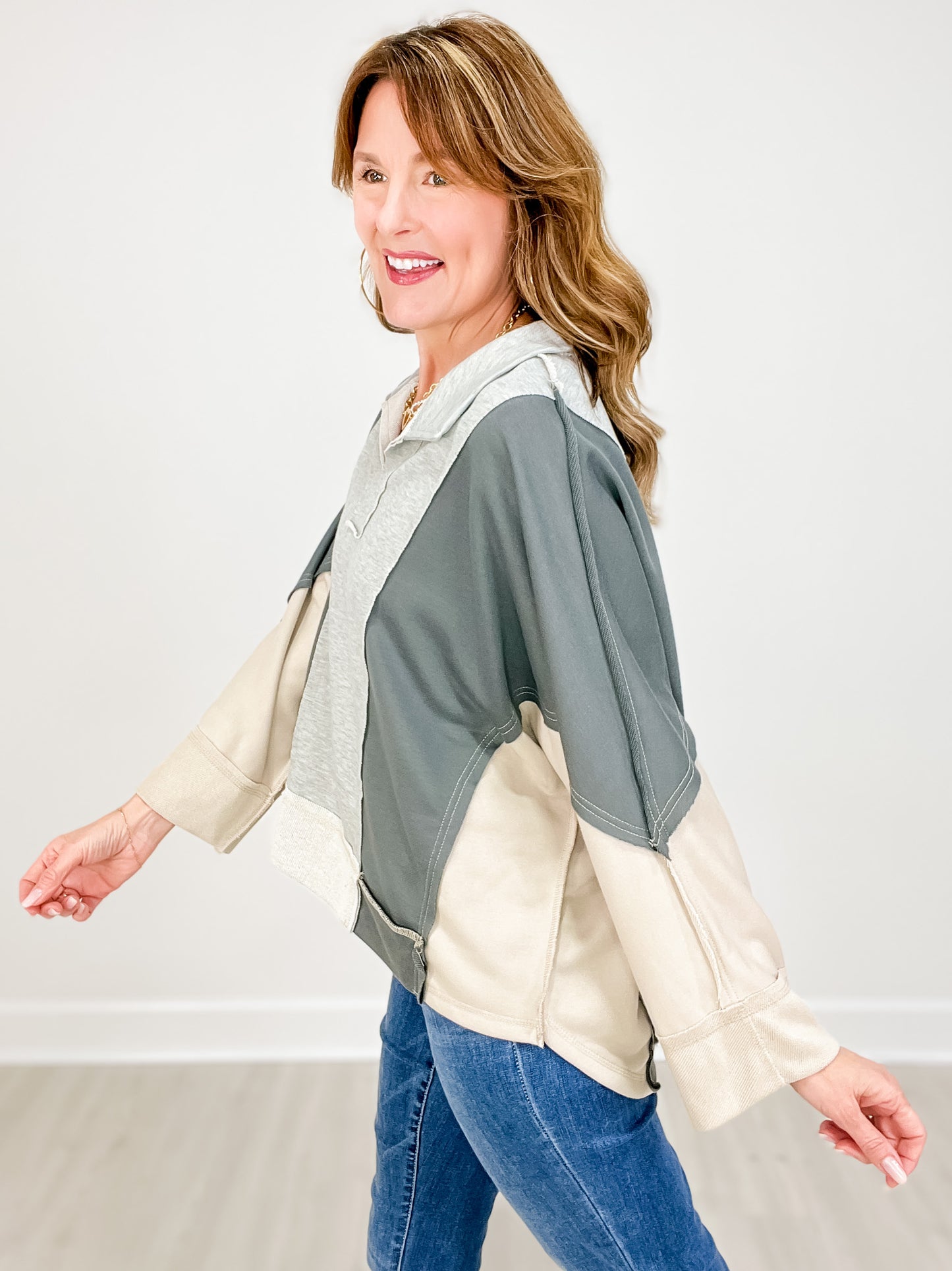 Long Sleeve Color Blocked Outseam Sweatshirt Top