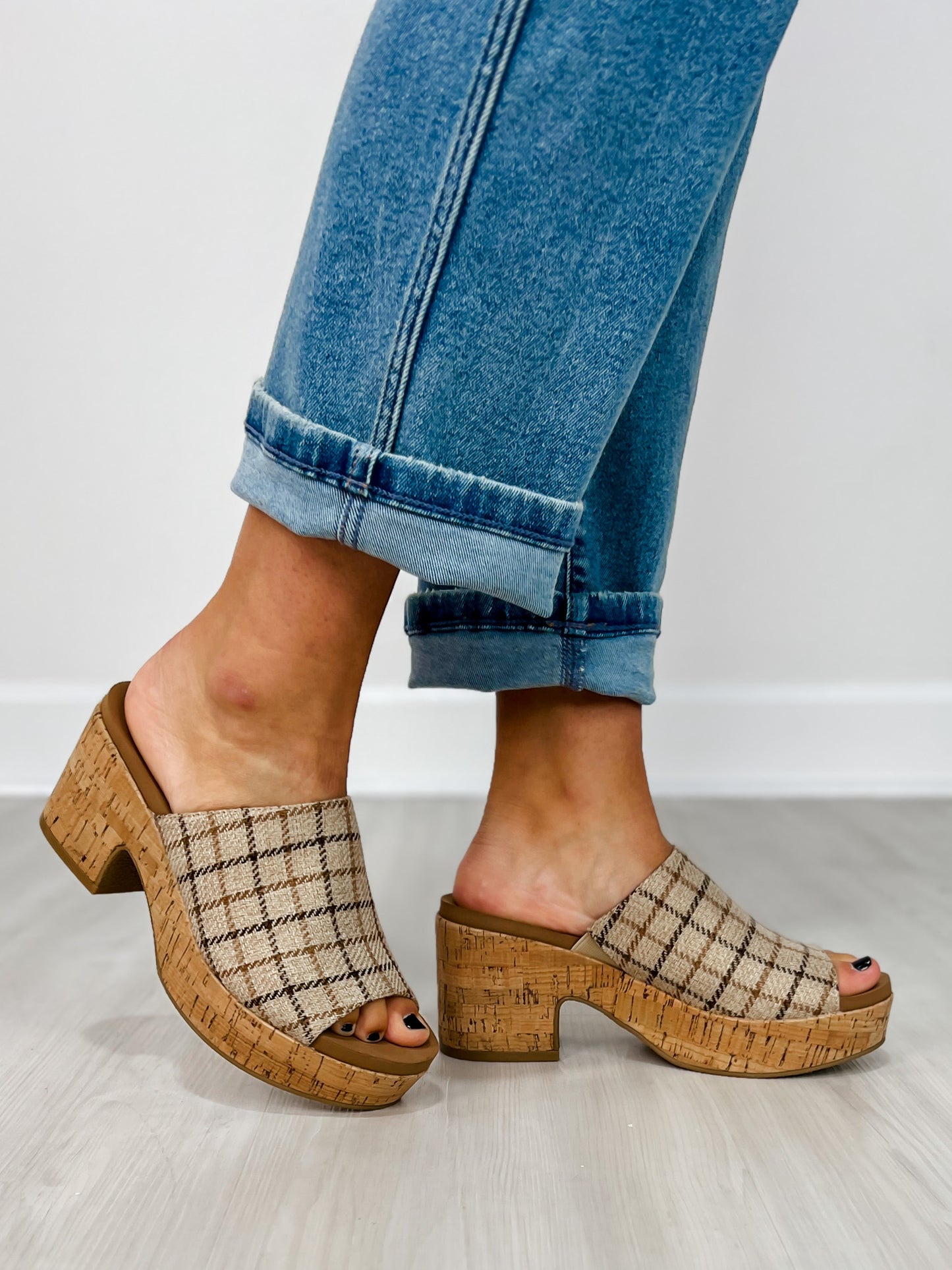 Corkys Totally Buggin Wedges in CAMEL PLAID