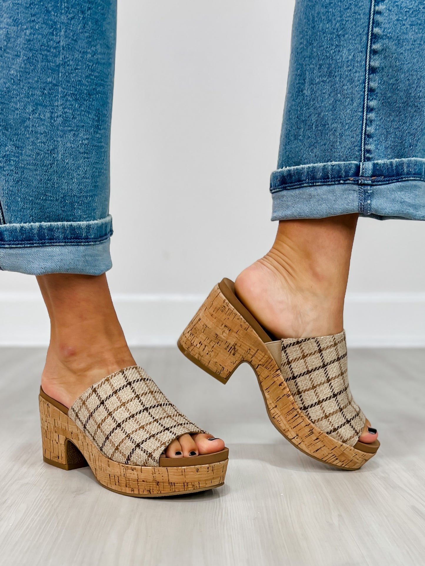 Corkys Totally Buggin Wedges in CAMEL PLAID