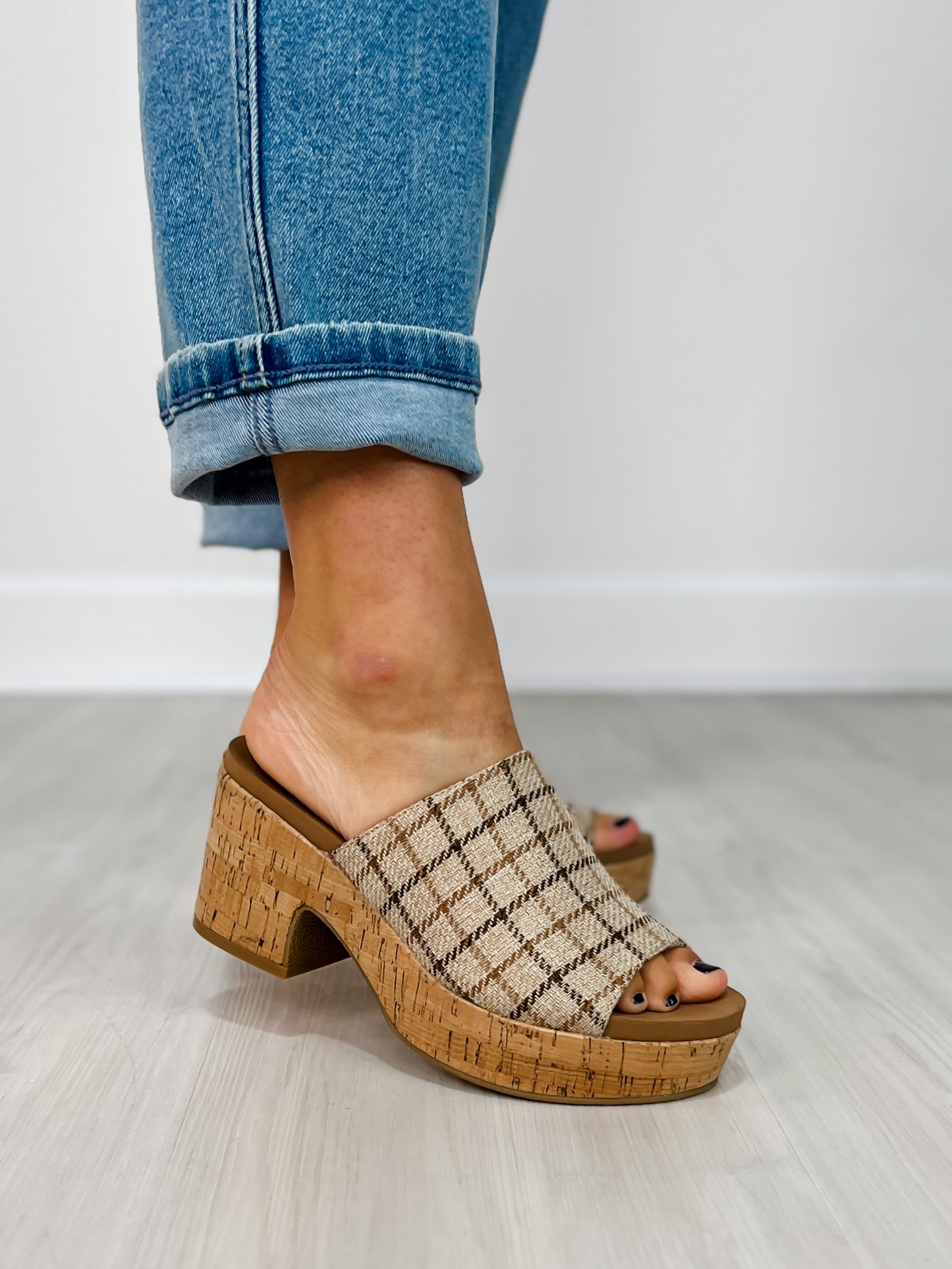 Corkys Totally Buggin Wedges in CAMEL PLAID