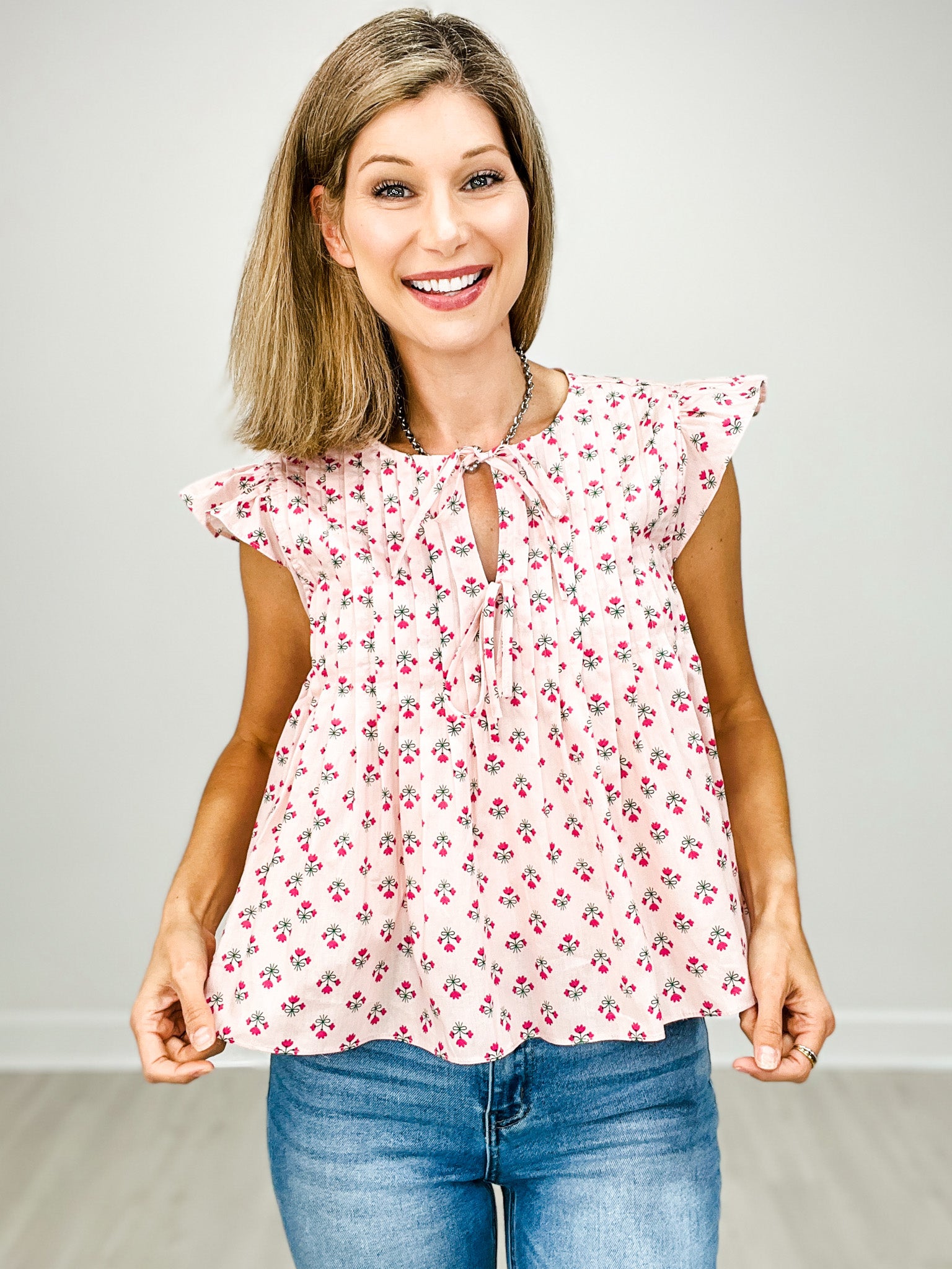 Floral Bow Detail Ruffle Short Sleeve Pleated Top