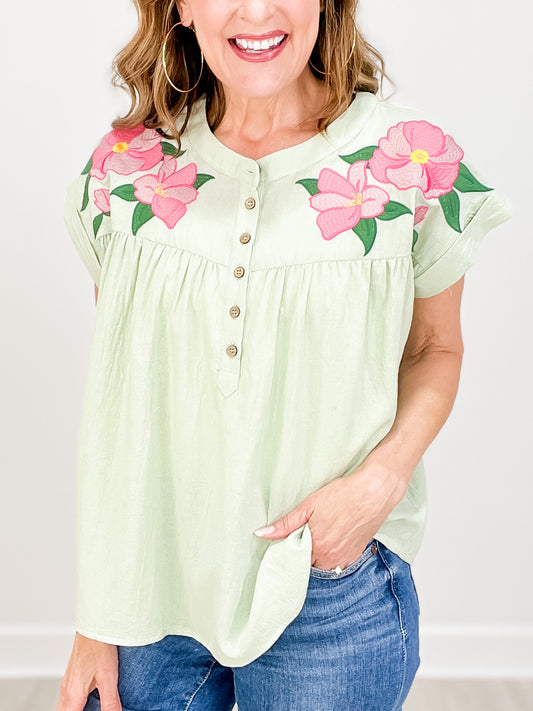 Solid Crinkled Cotton Short Sleeve Top with Embroidery Detail