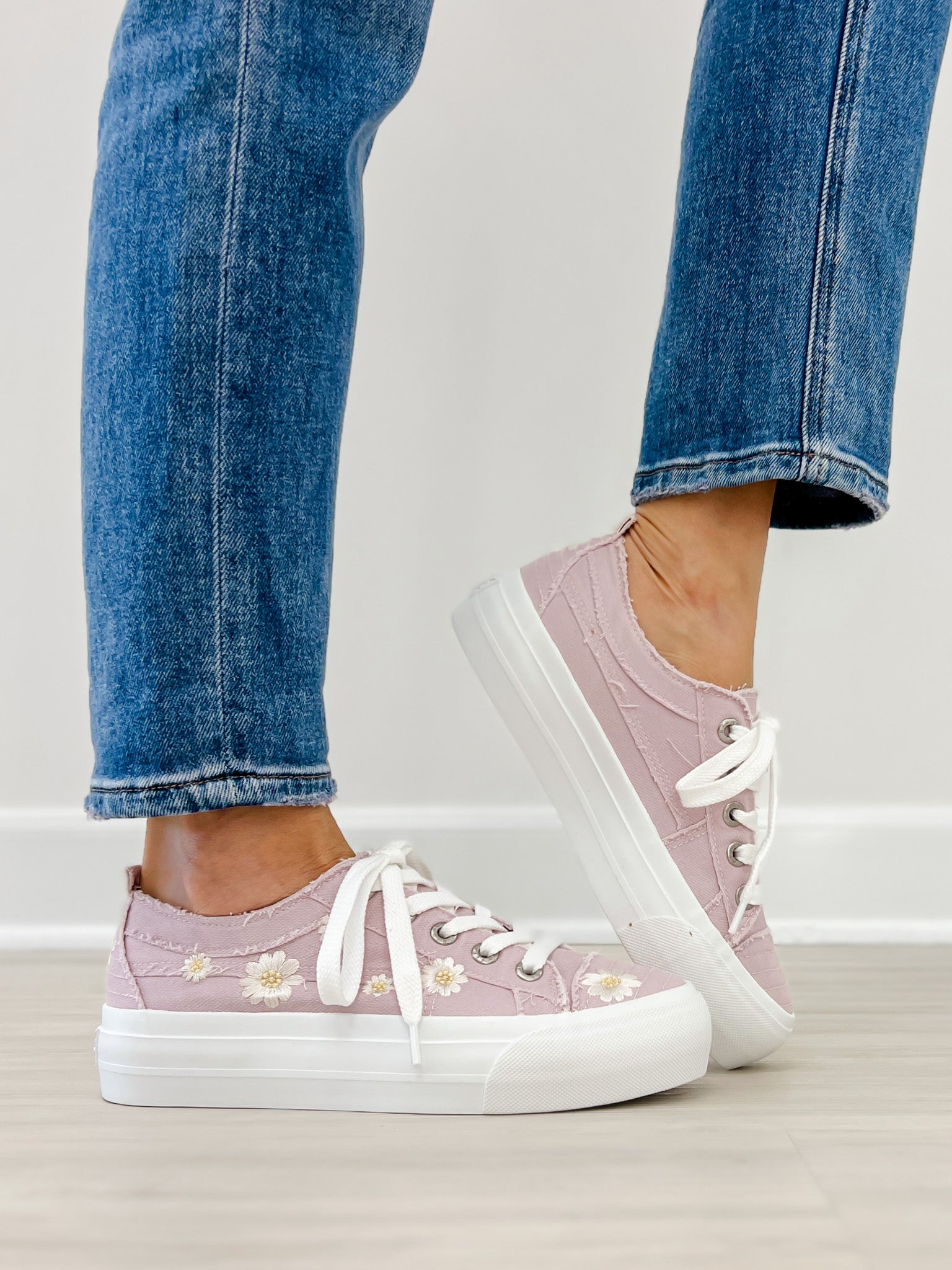 Blowfish Tennis Shoes Sadie Sun 8 in Amethyst